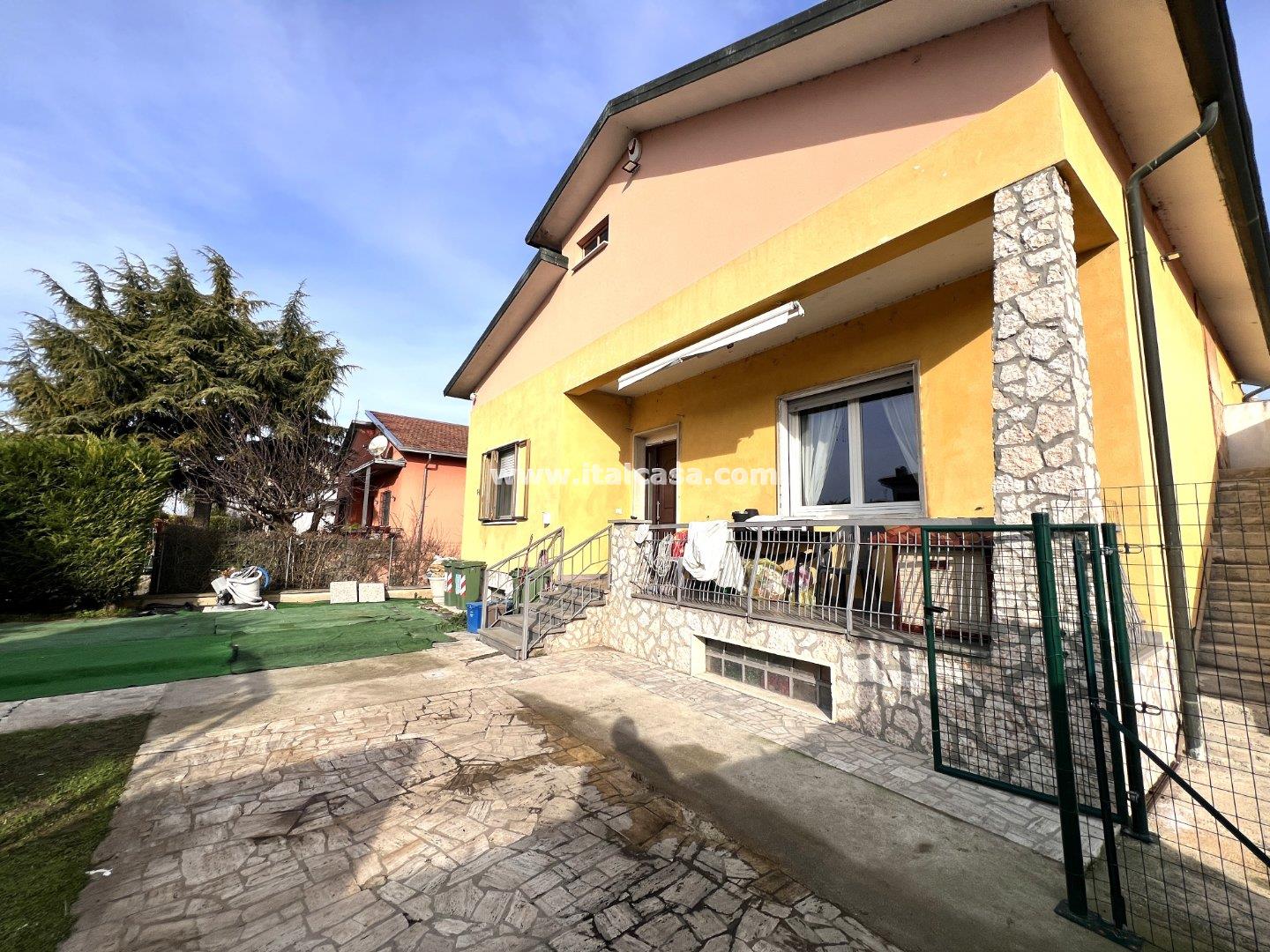 Villa Unifamiliare in vendita a Borgo Virgilio