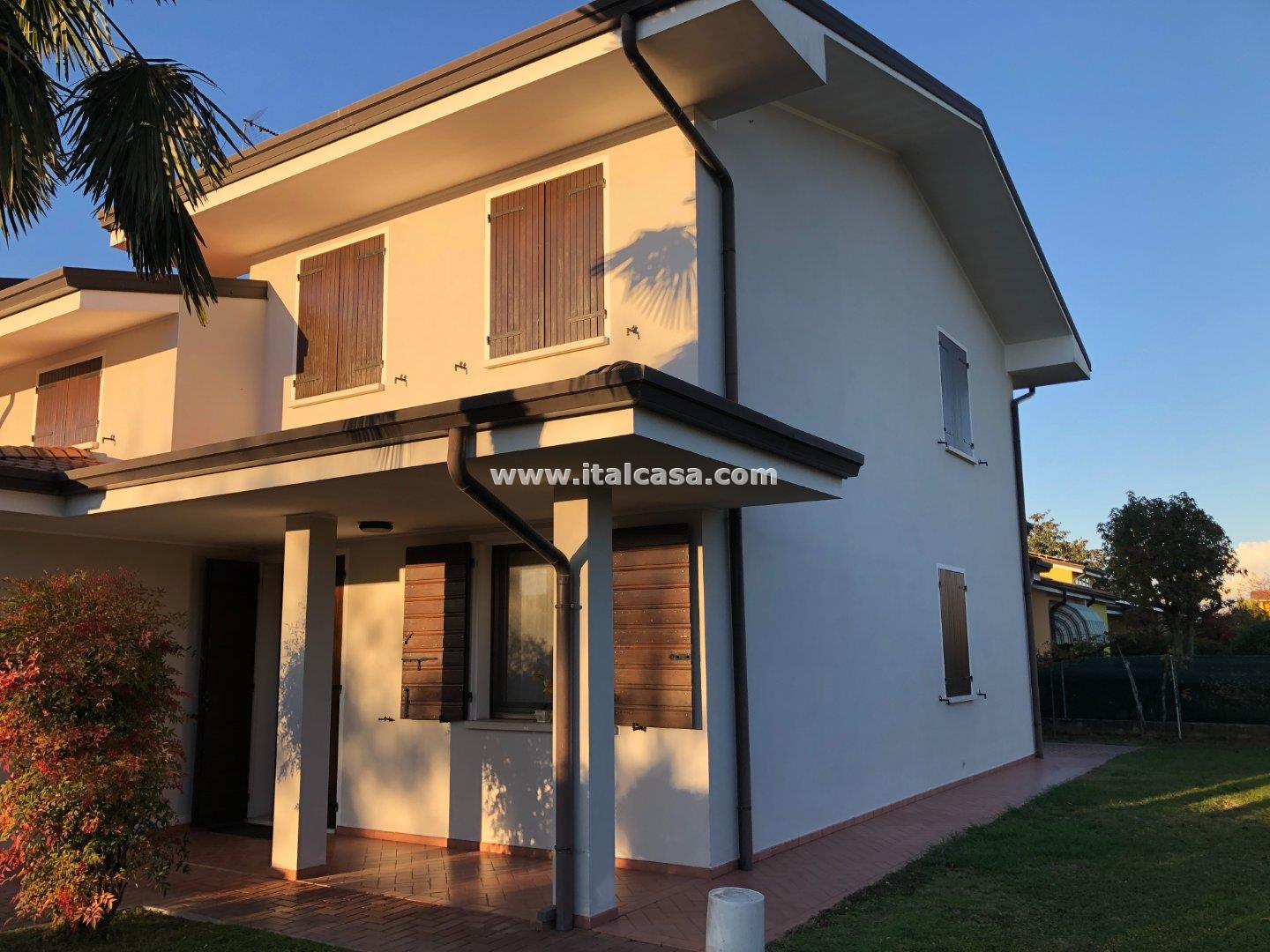 Villa Bifamiliare in vendita a Curtatone