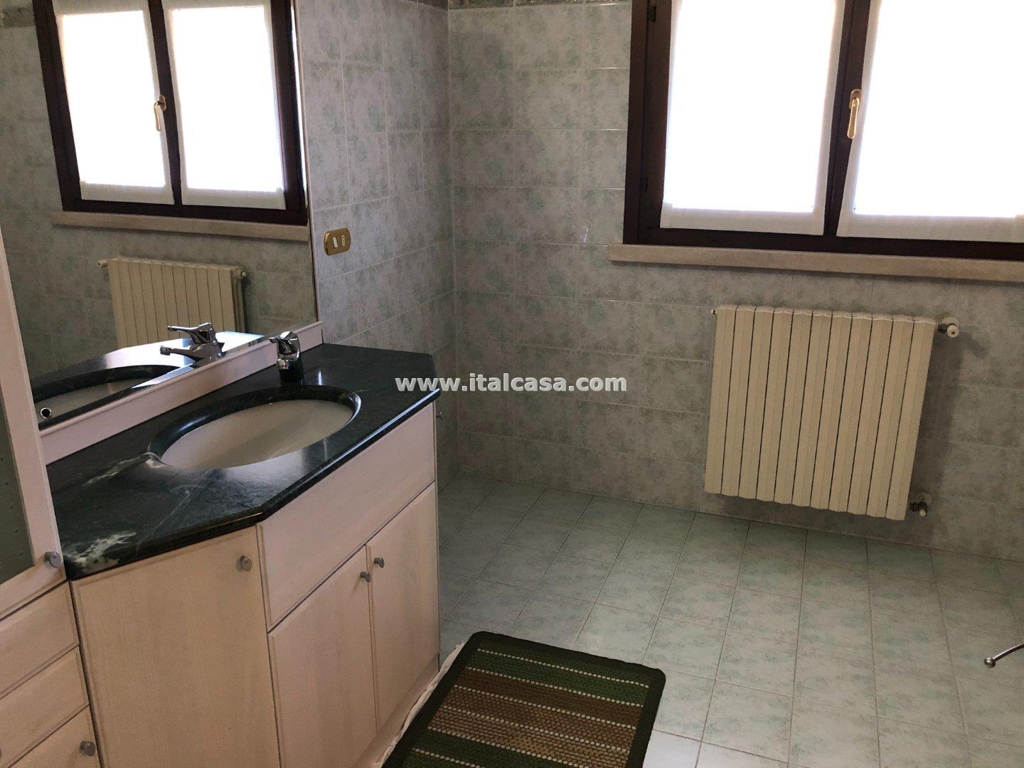 Villa Bifamiliare in vendita a Curtatone