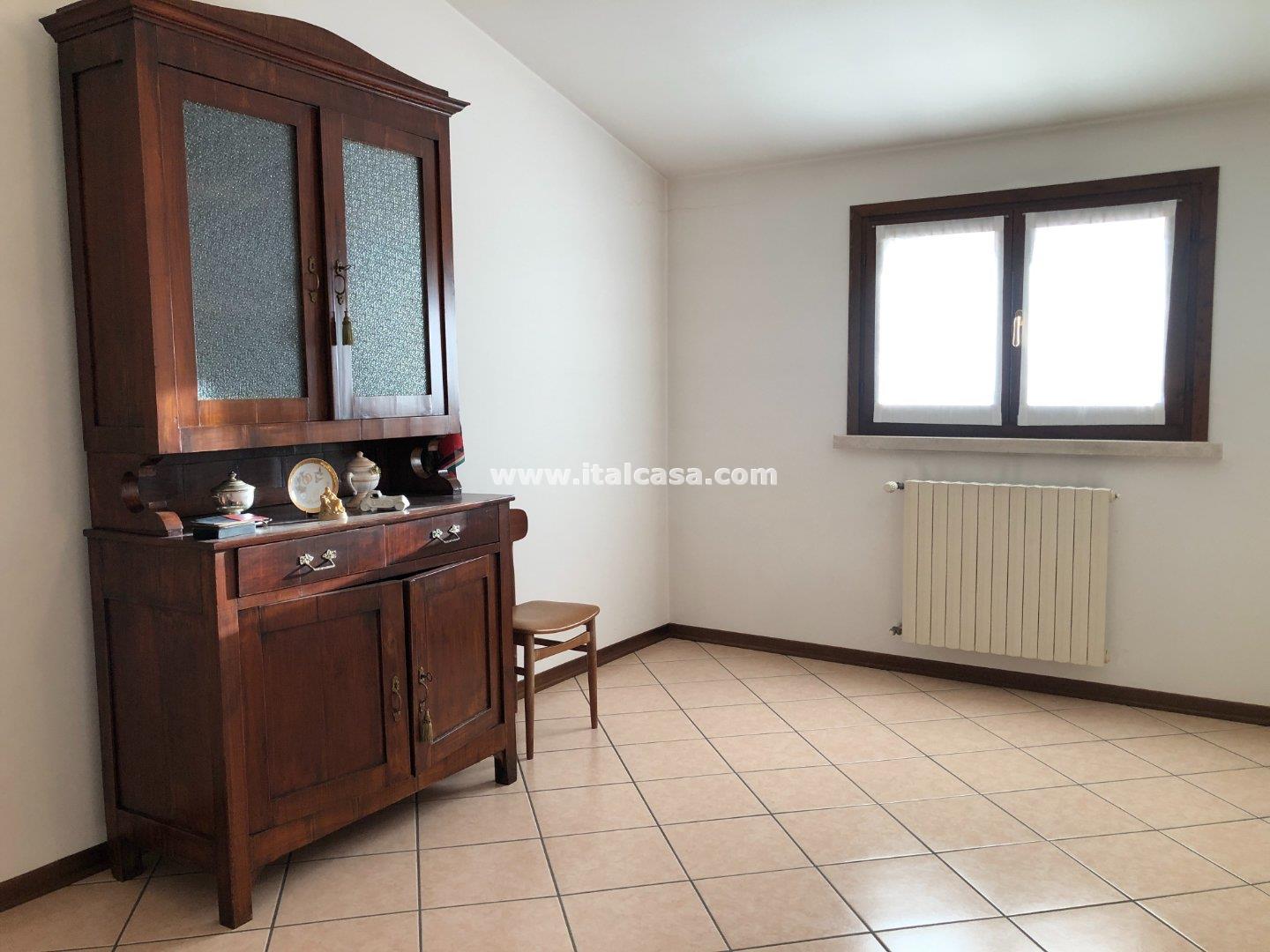 Villa Bifamiliare in vendita a Curtatone