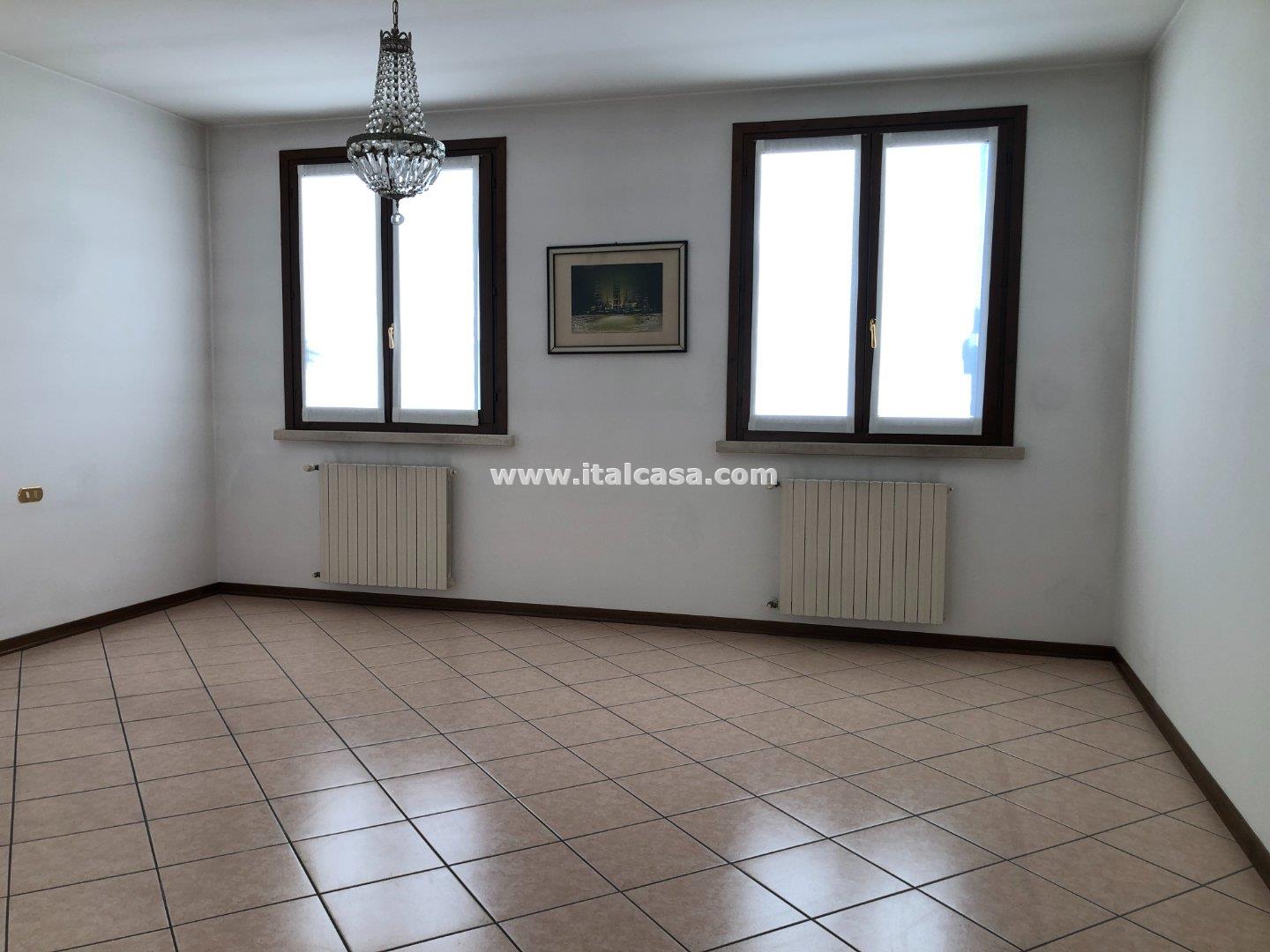 Villa Bifamiliare in vendita a Curtatone