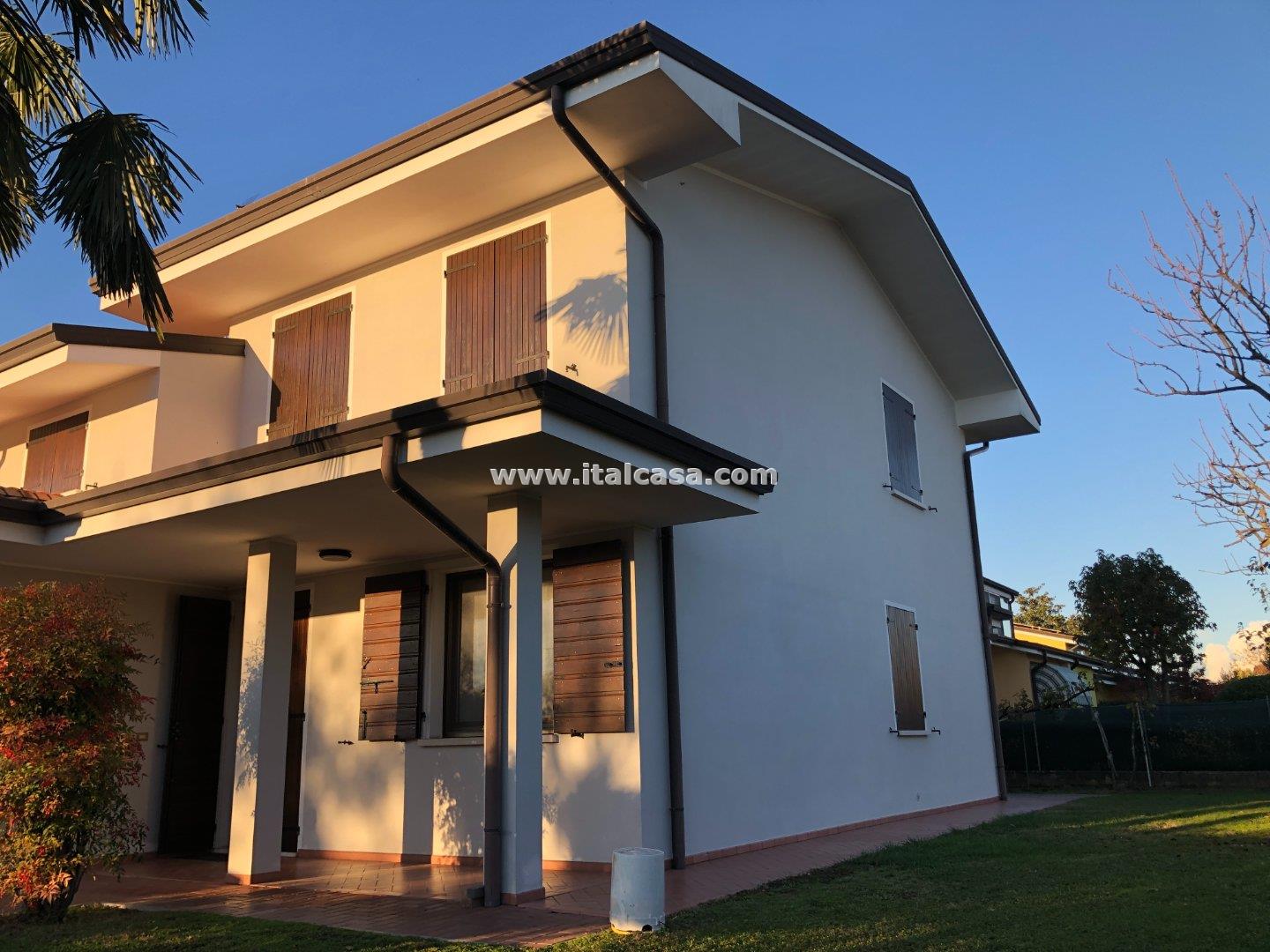 Villa Bifamiliare in vendita a Curtatone