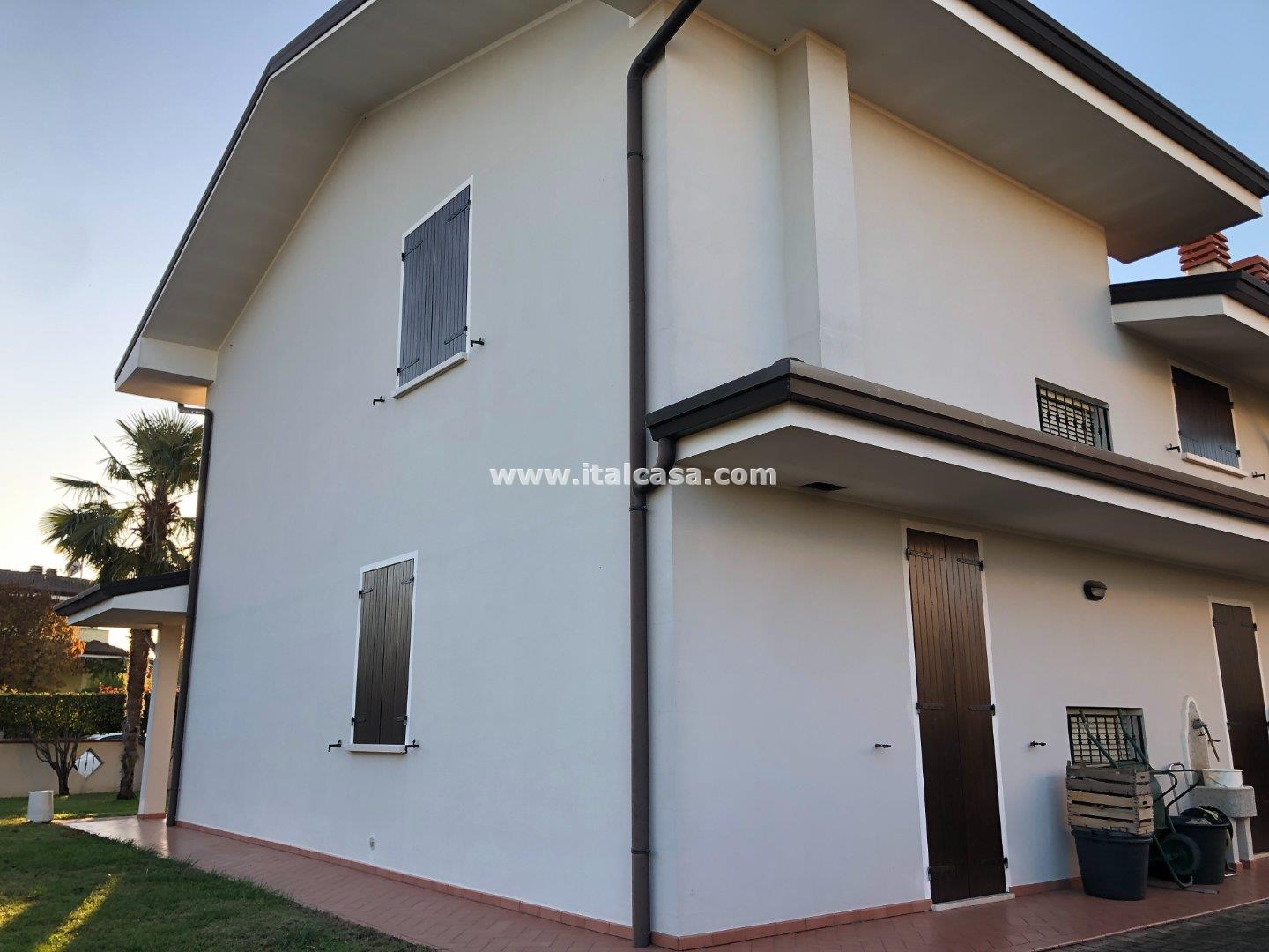 Villa Bifamiliare in vendita a Curtatone