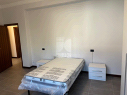 Stanza in Appartamento in vendita a Curtatone