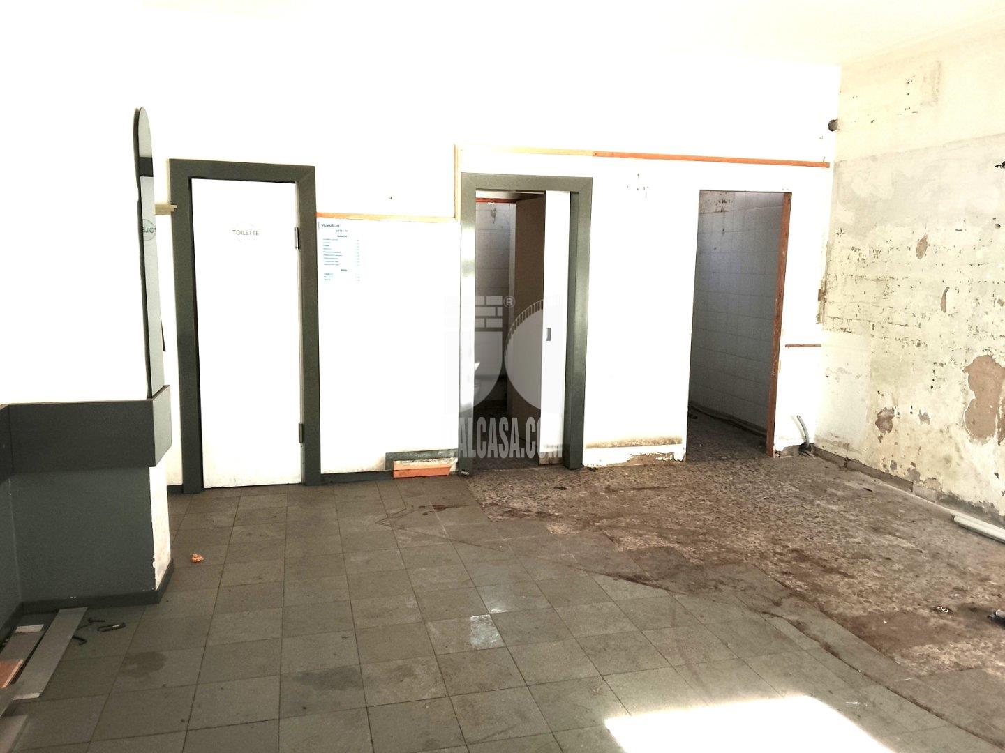 Negozio in vendita a Mantova