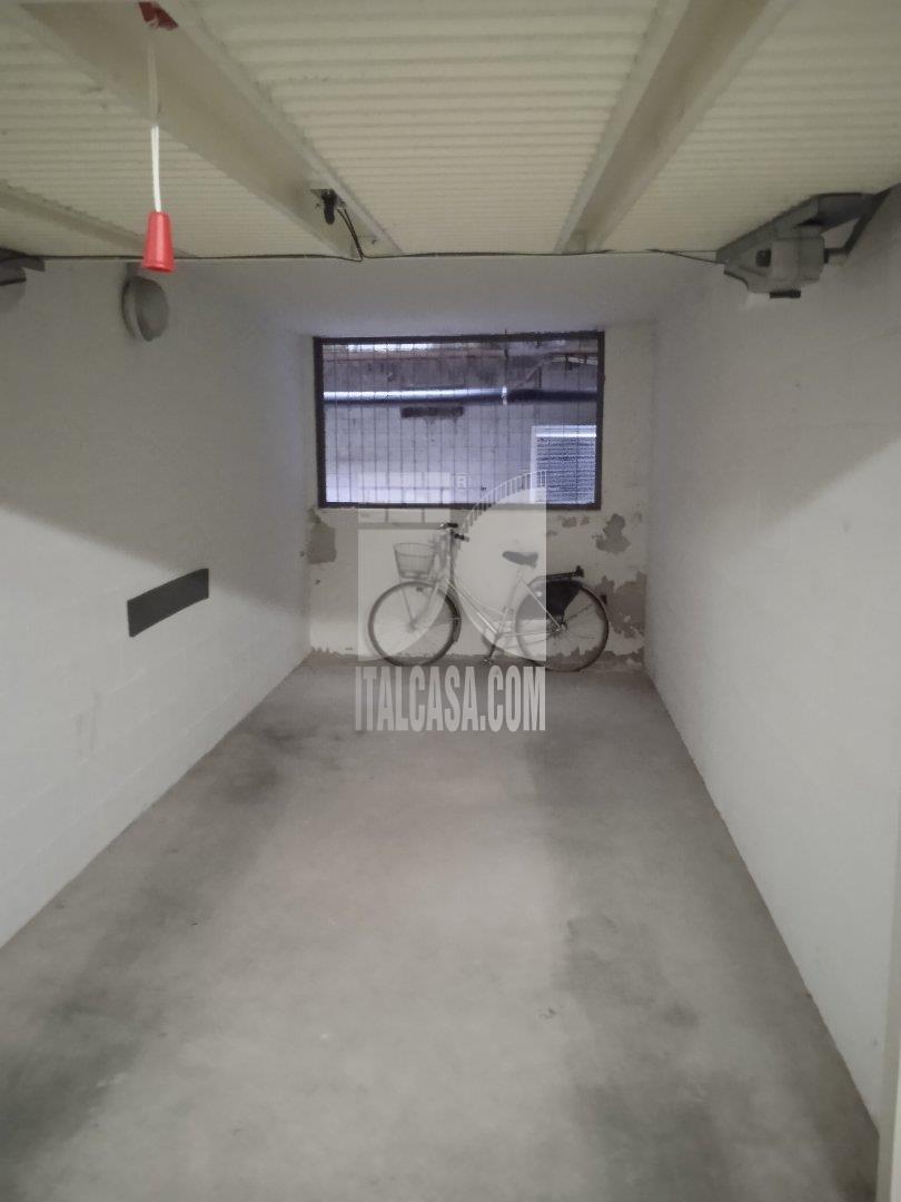 Box / Autorimessa in vendita a Mantova