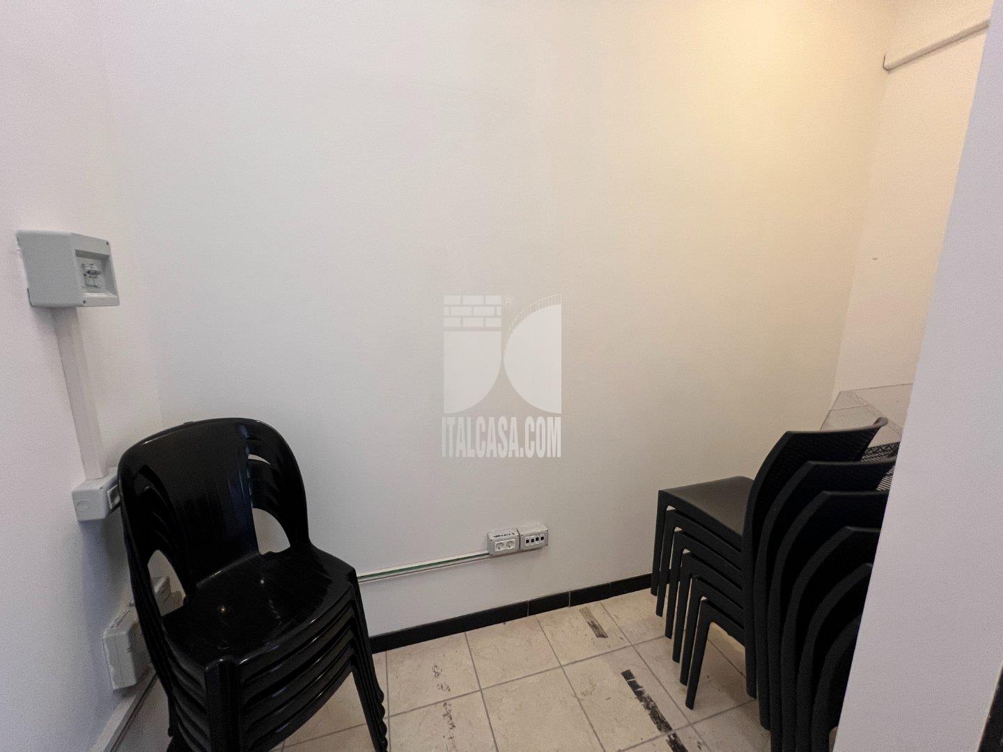 Ufficio in affitto a Curtatone