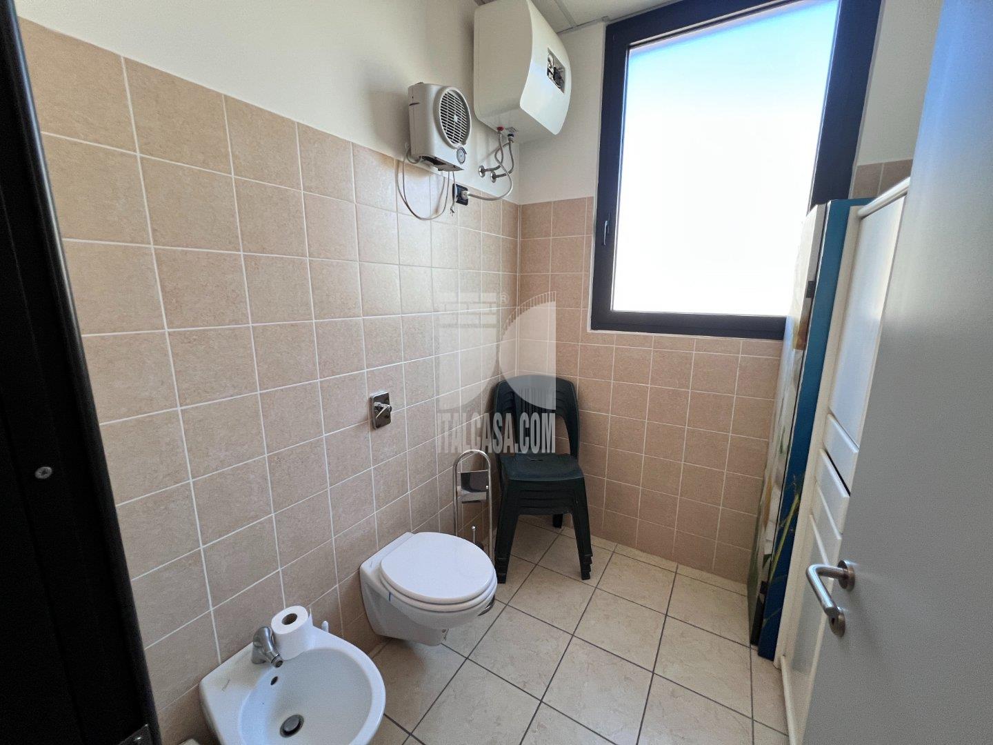 Ufficio in affitto a Curtatone