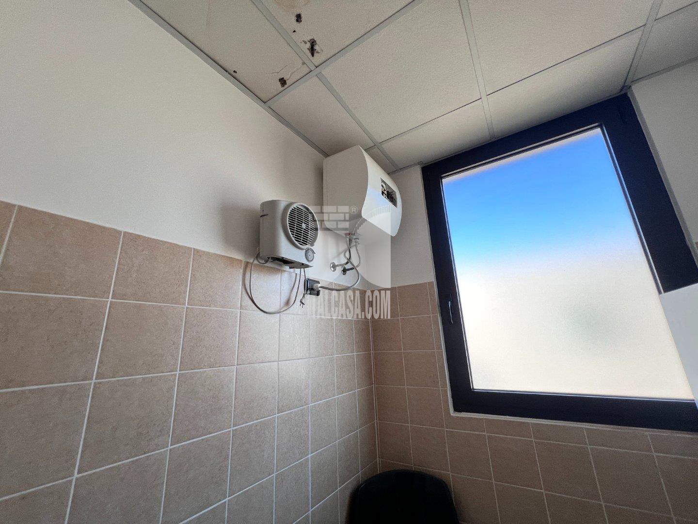 Ufficio in affitto a Curtatone