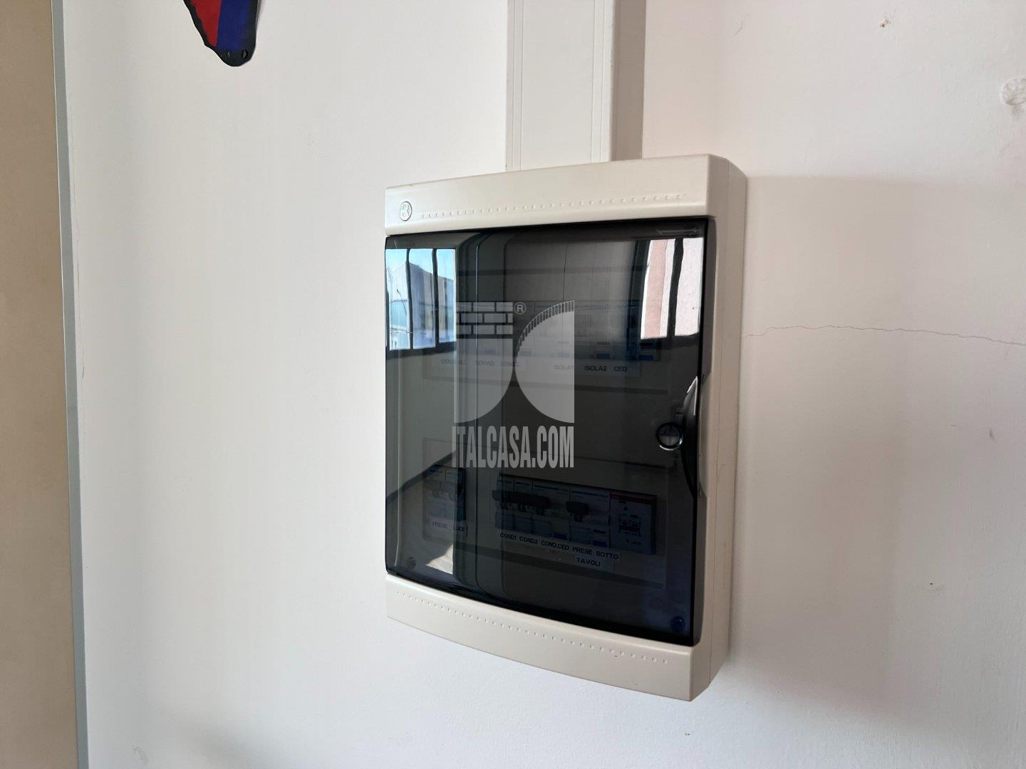 Ufficio in affitto a Curtatone