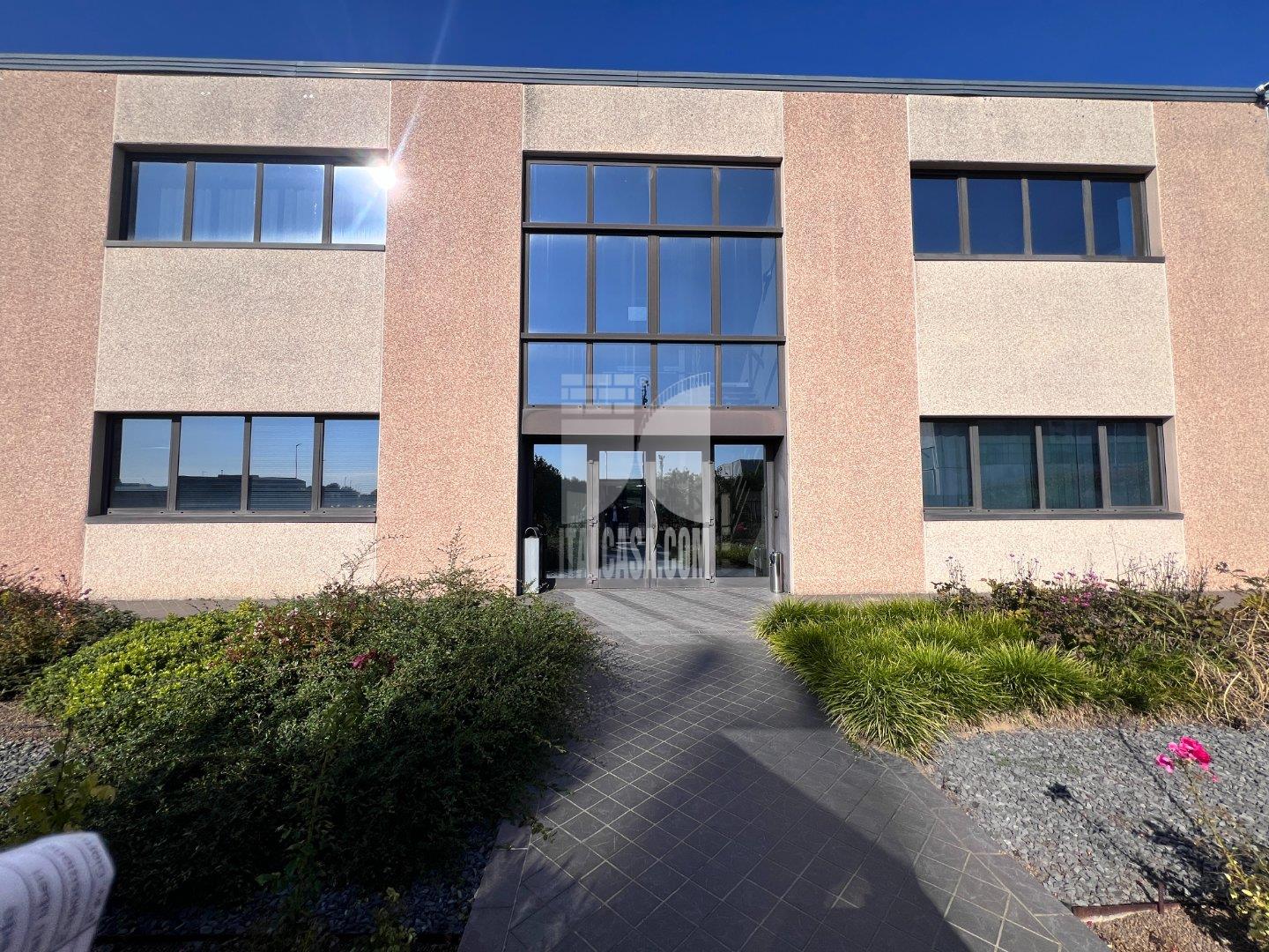 Ufficio in affitto a Curtatone