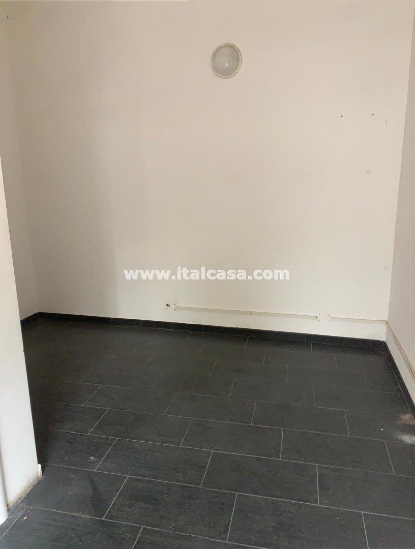 Negozio in vendita a Mantova