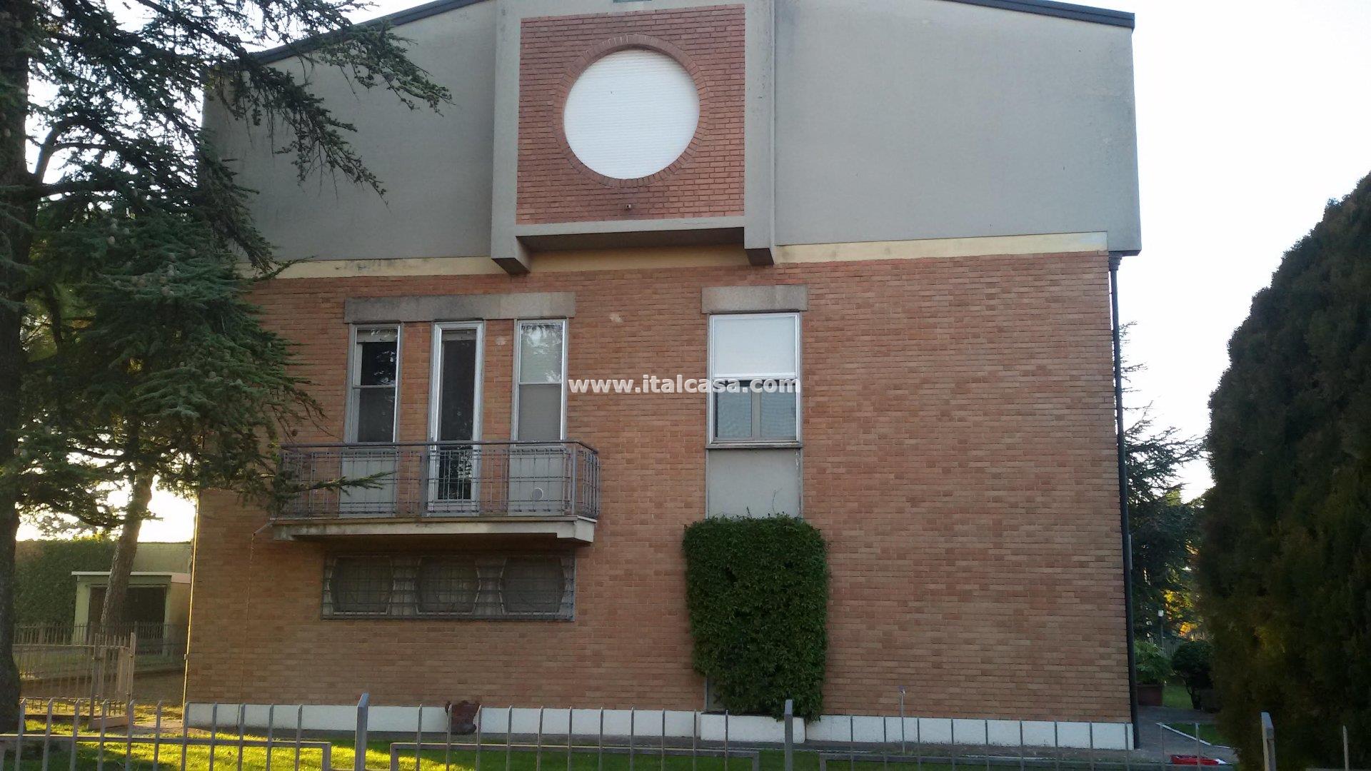 Casa Plurifamiliare in vendita a Volta Mantovana