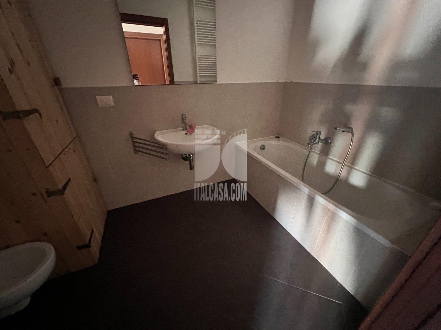 Appartamento in vendita a Curtatone