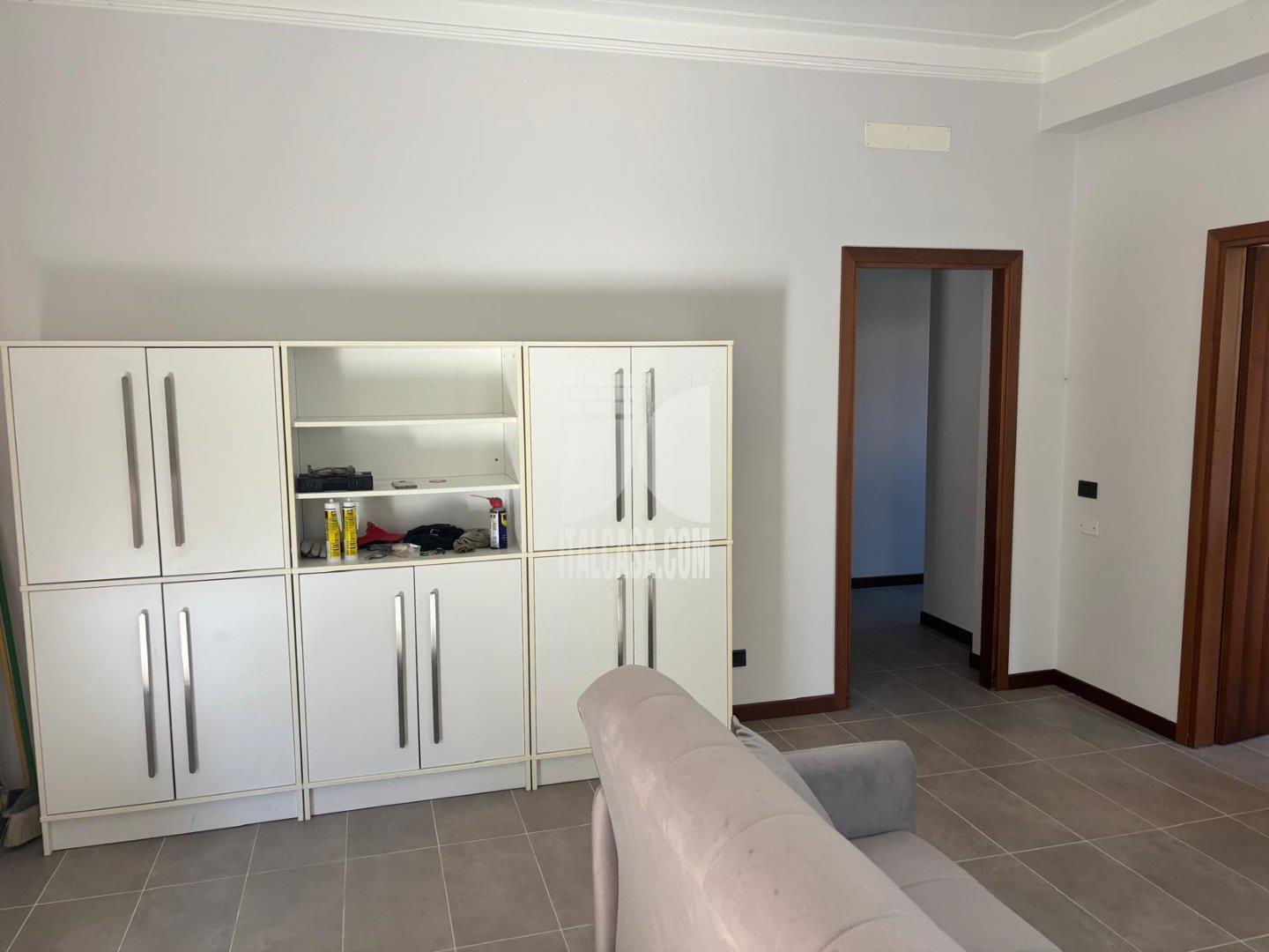 Stanza in Appartamento in affitto a Curtatone