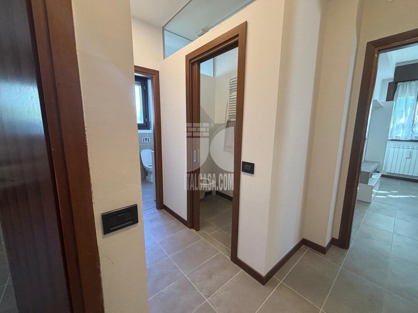 Stanza in Appartamento in affitto a Curtatone