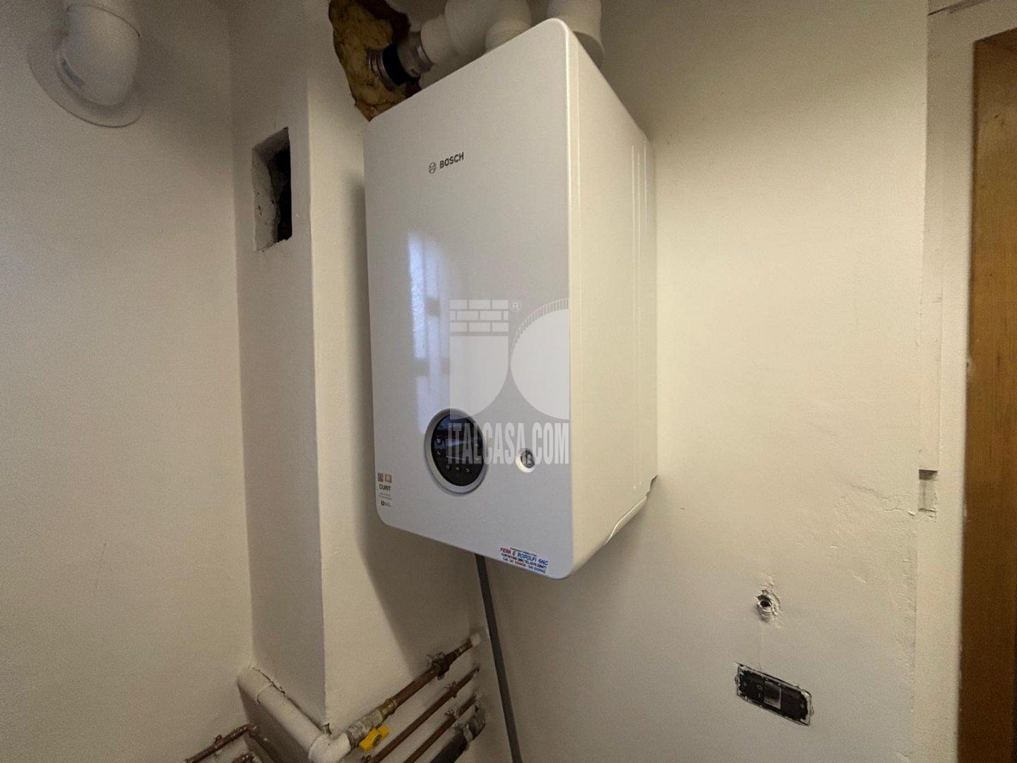 Stanza in Appartamento in affitto a Curtatone