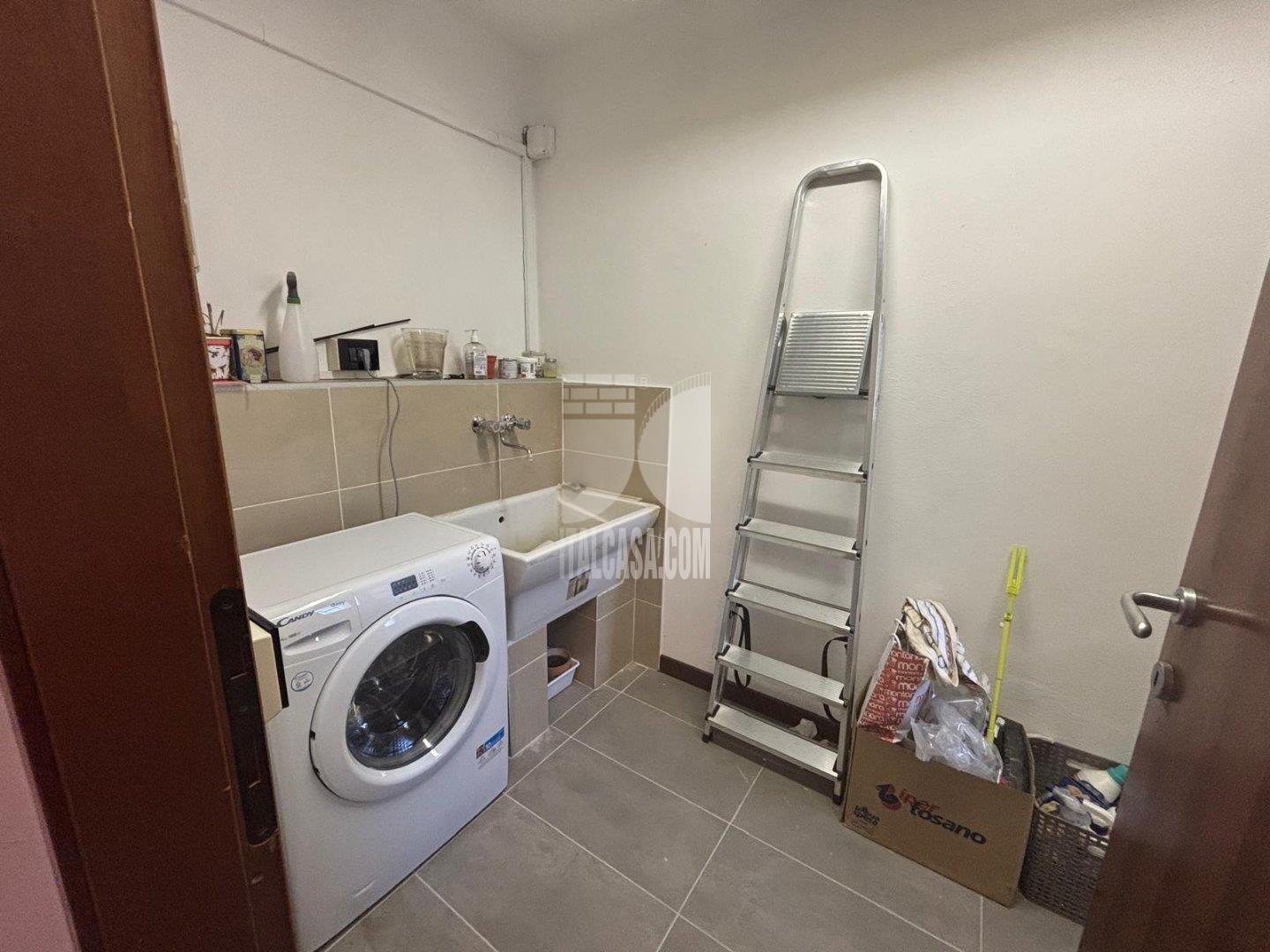 Stanza in Appartamento in affitto a Curtatone