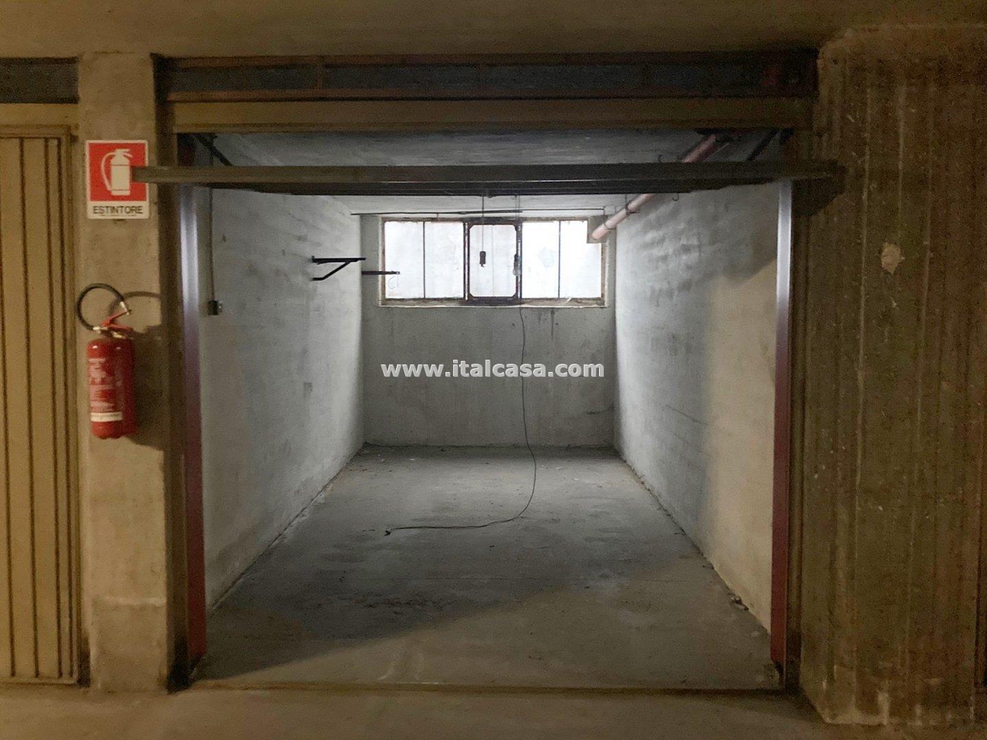 Box / Autorimessa in vendita a Mantova