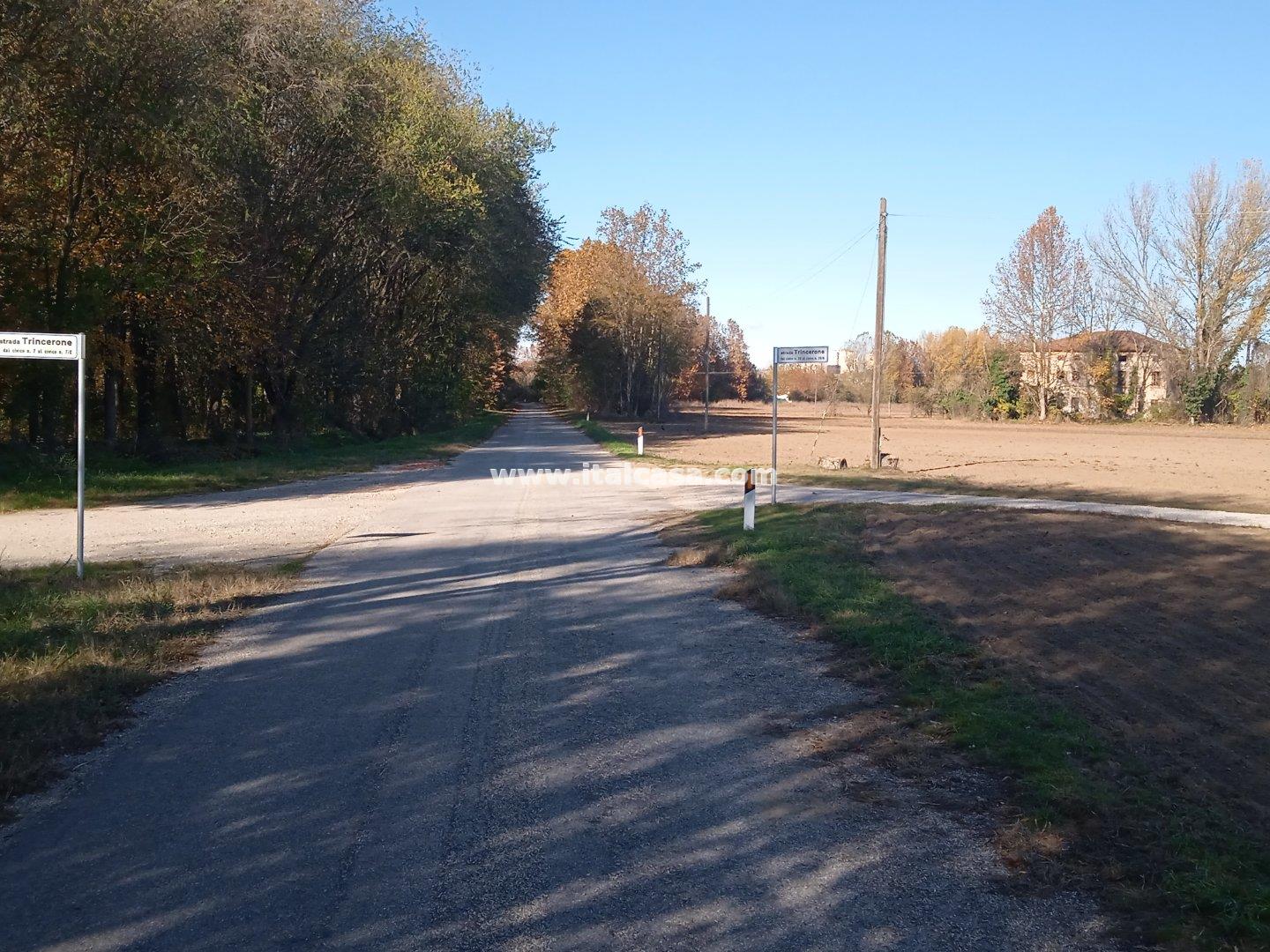 Terreno Agricolo in vendita a Mantova