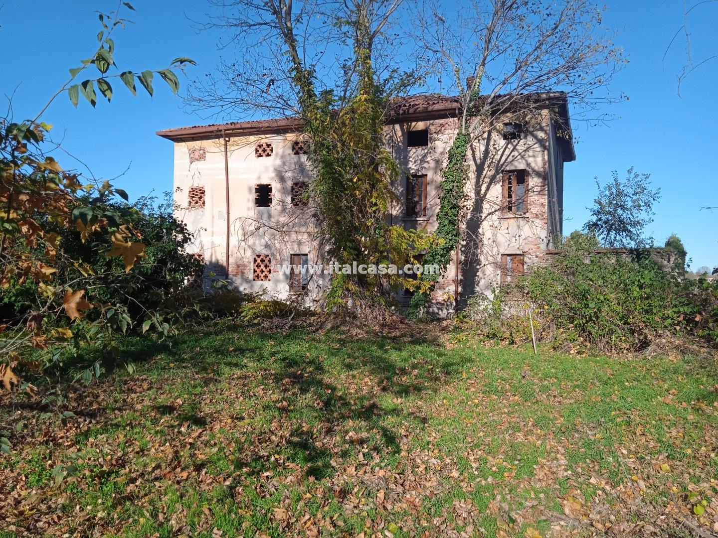 Terreno Agricolo in vendita a Mantova