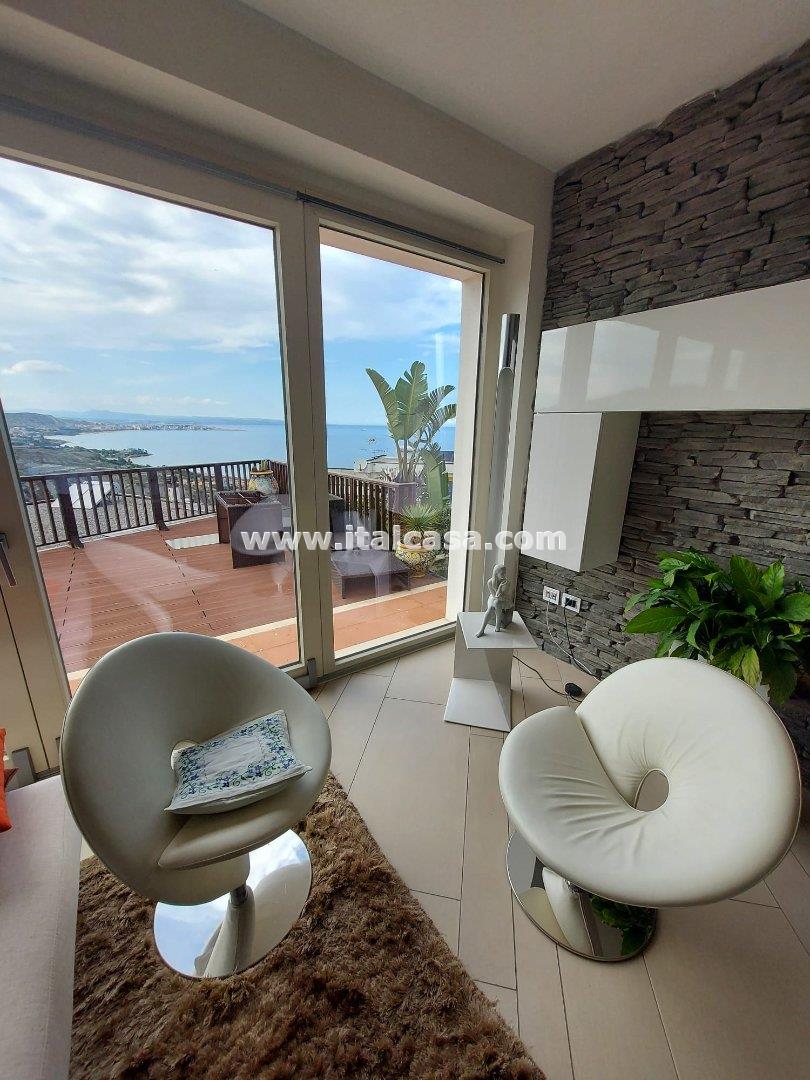 Villa Bifamiliare in vendita a Crotone