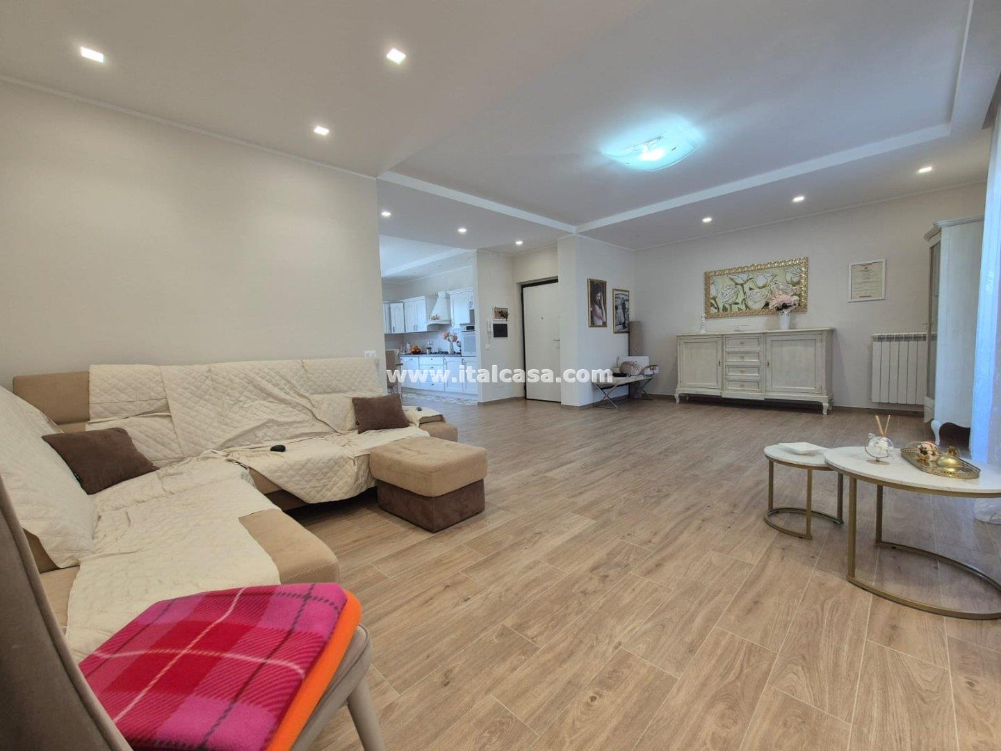 Appartamento in vendita a Crotone