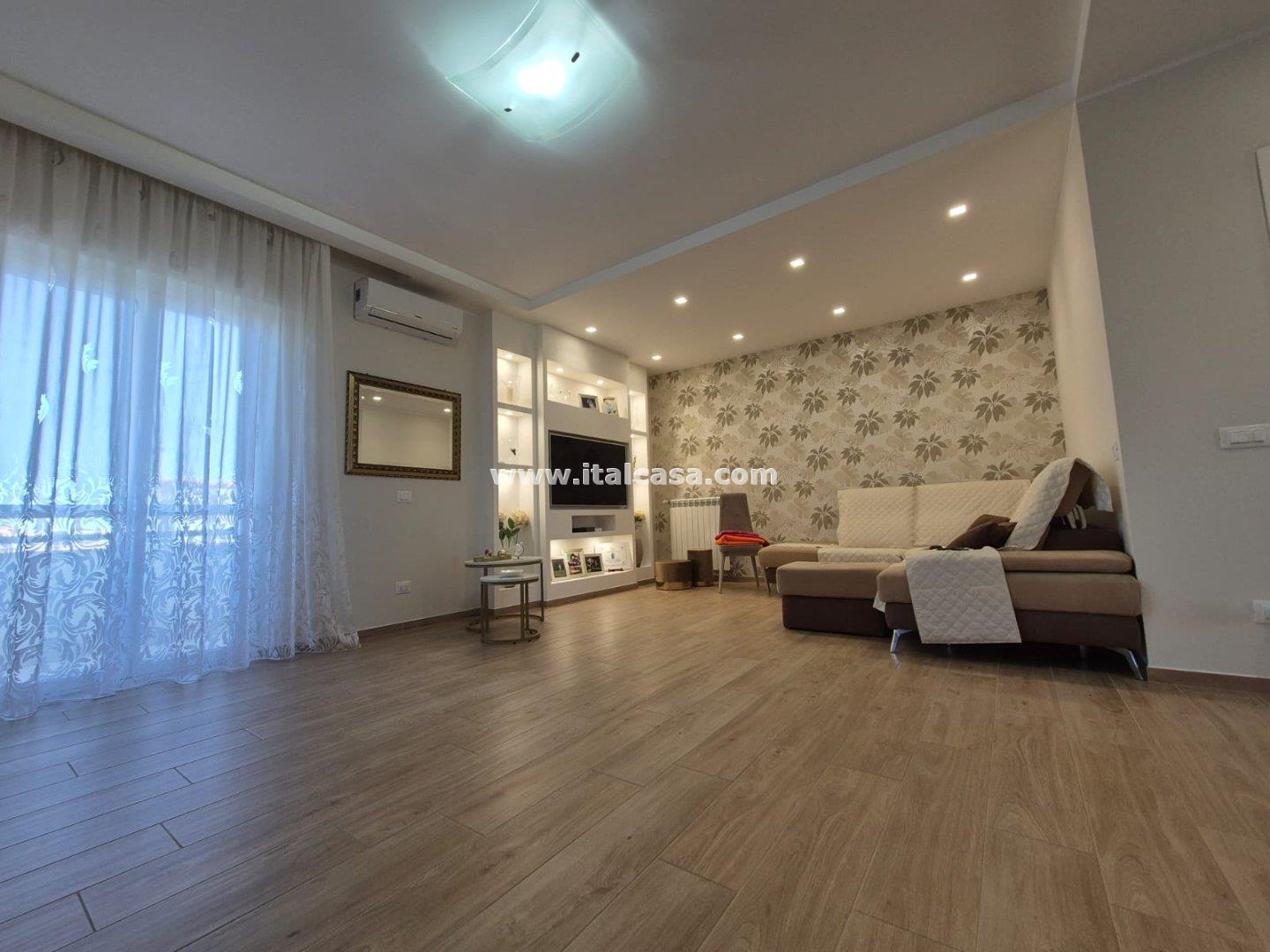 Appartamento in vendita a Crotone