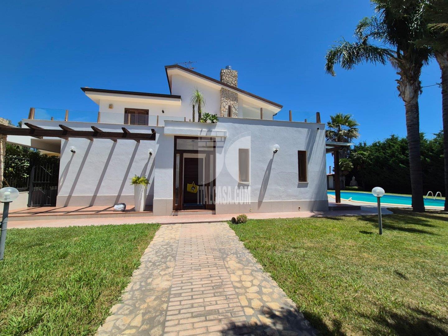 Villa Unifamiliare in vendita a Crotone