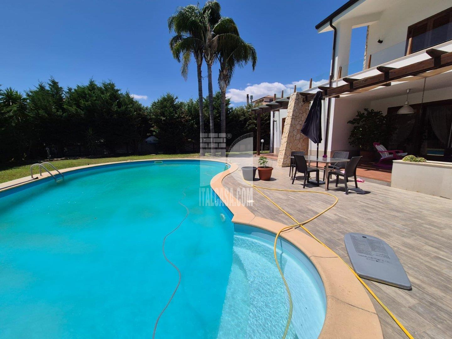 Villa Unifamiliare in vendita a Crotone