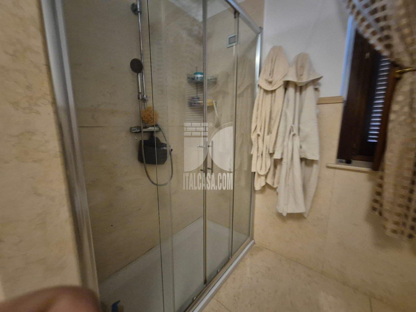 Villa Unifamiliare in vendita a Crotone