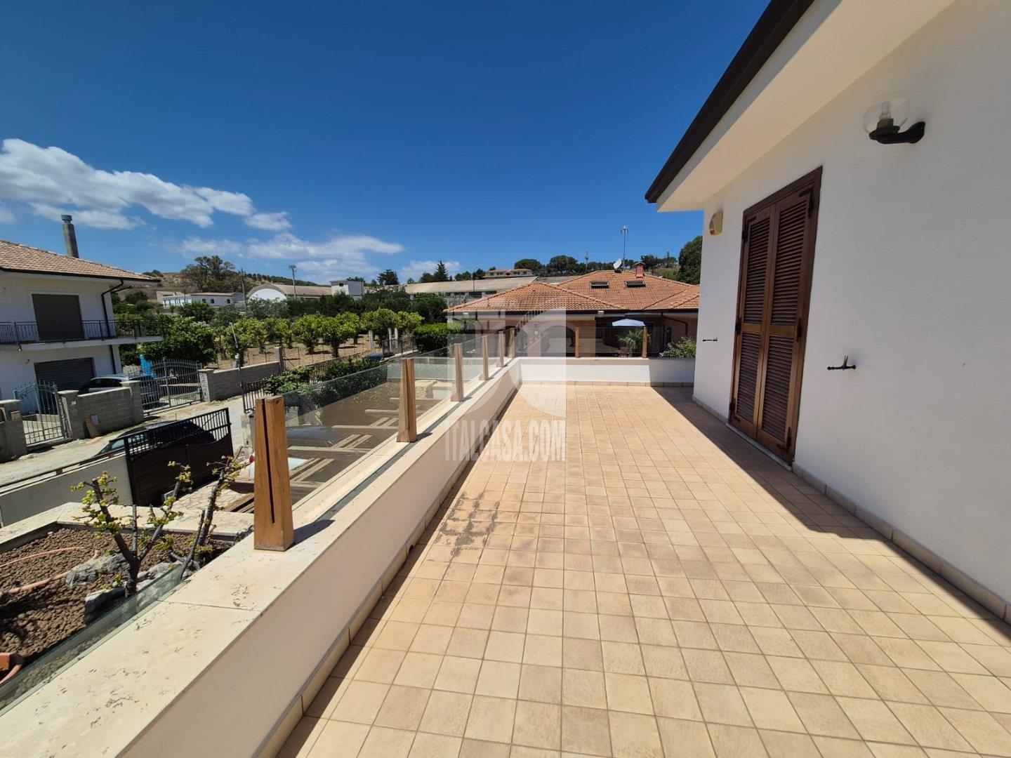 Villa Unifamiliare in vendita a Crotone