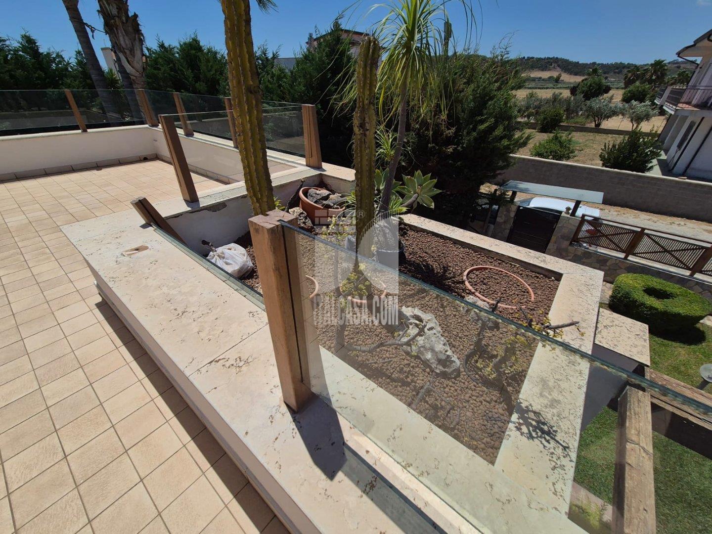 Villa Unifamiliare in vendita a Crotone