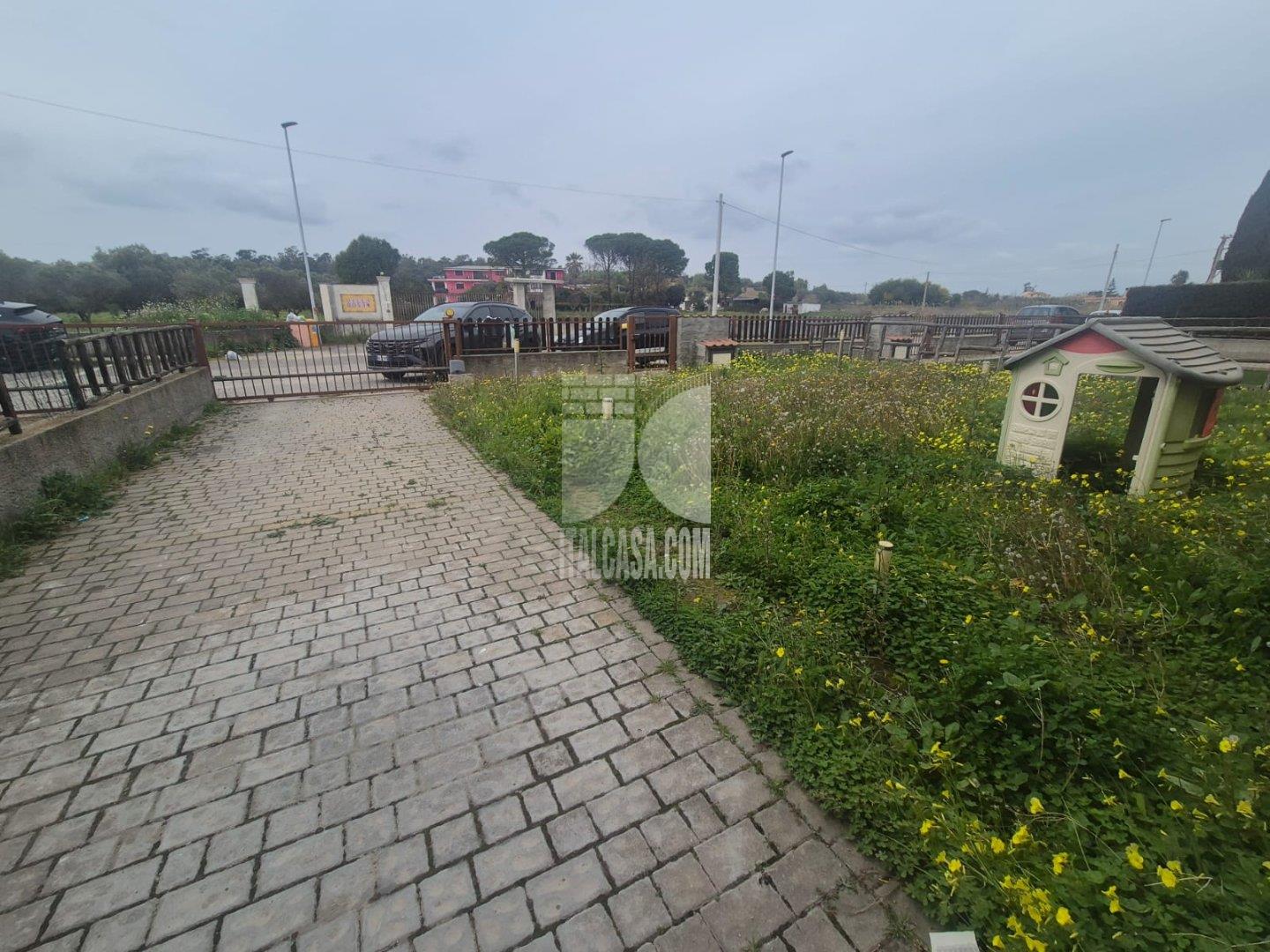 Villa Bifamiliare in vendita a Crotone