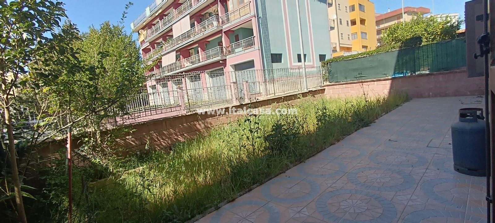Villa a schiera in affitto a Crotone
