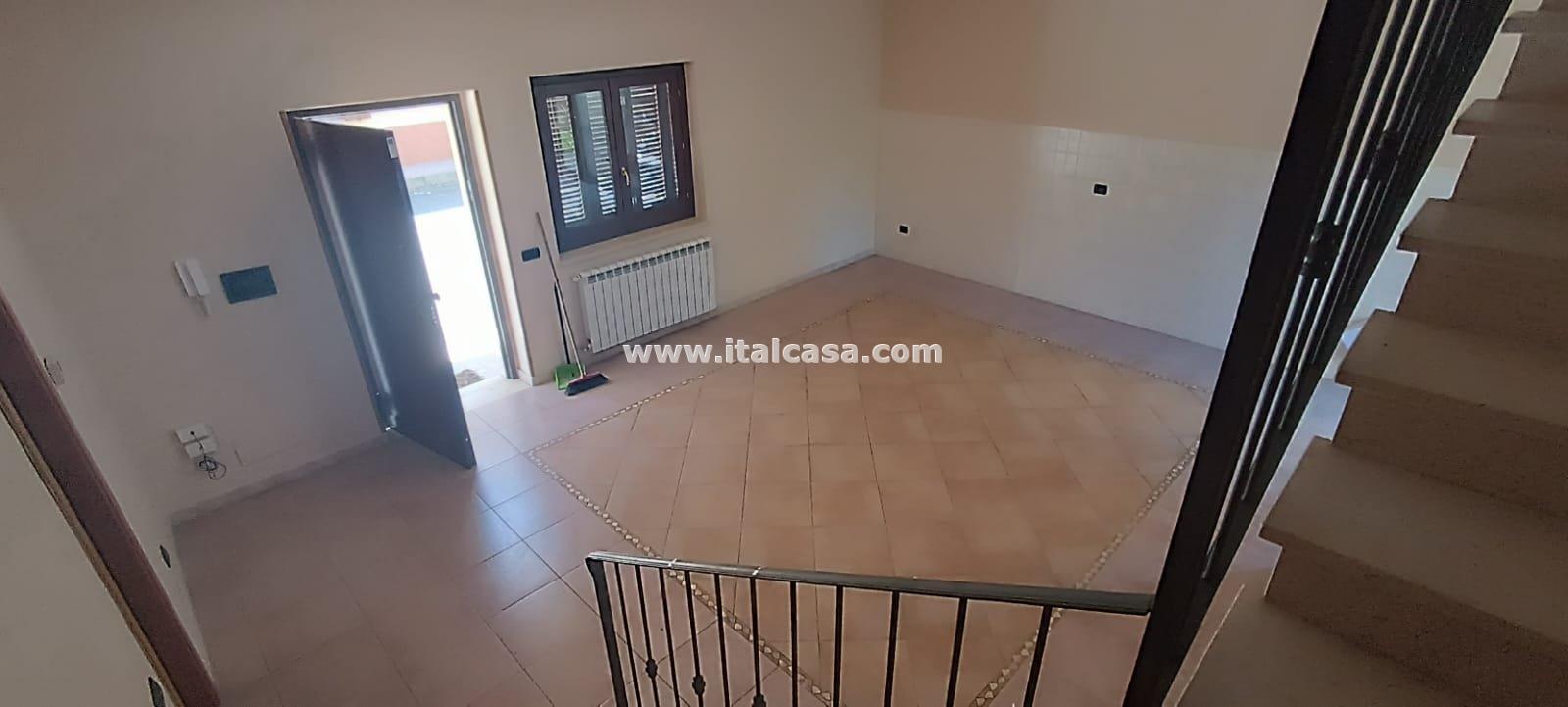 Villa a schiera in affitto a Crotone