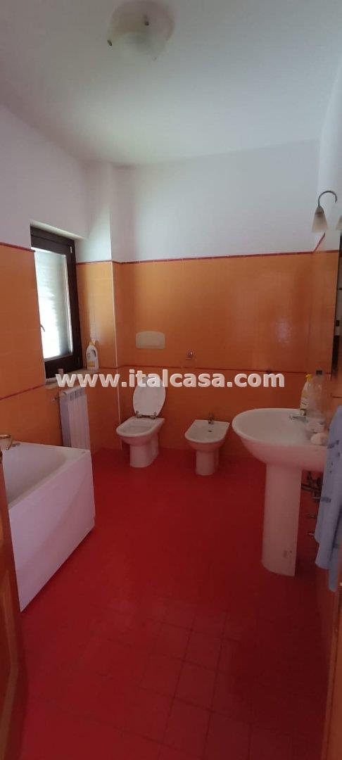 Villa a schiera in affitto a Crotone