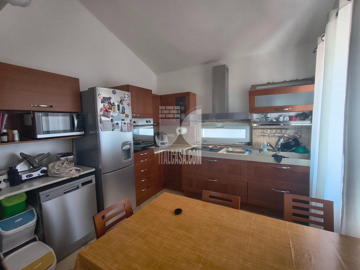 Villa Unifamiliare in affitto a Crotone