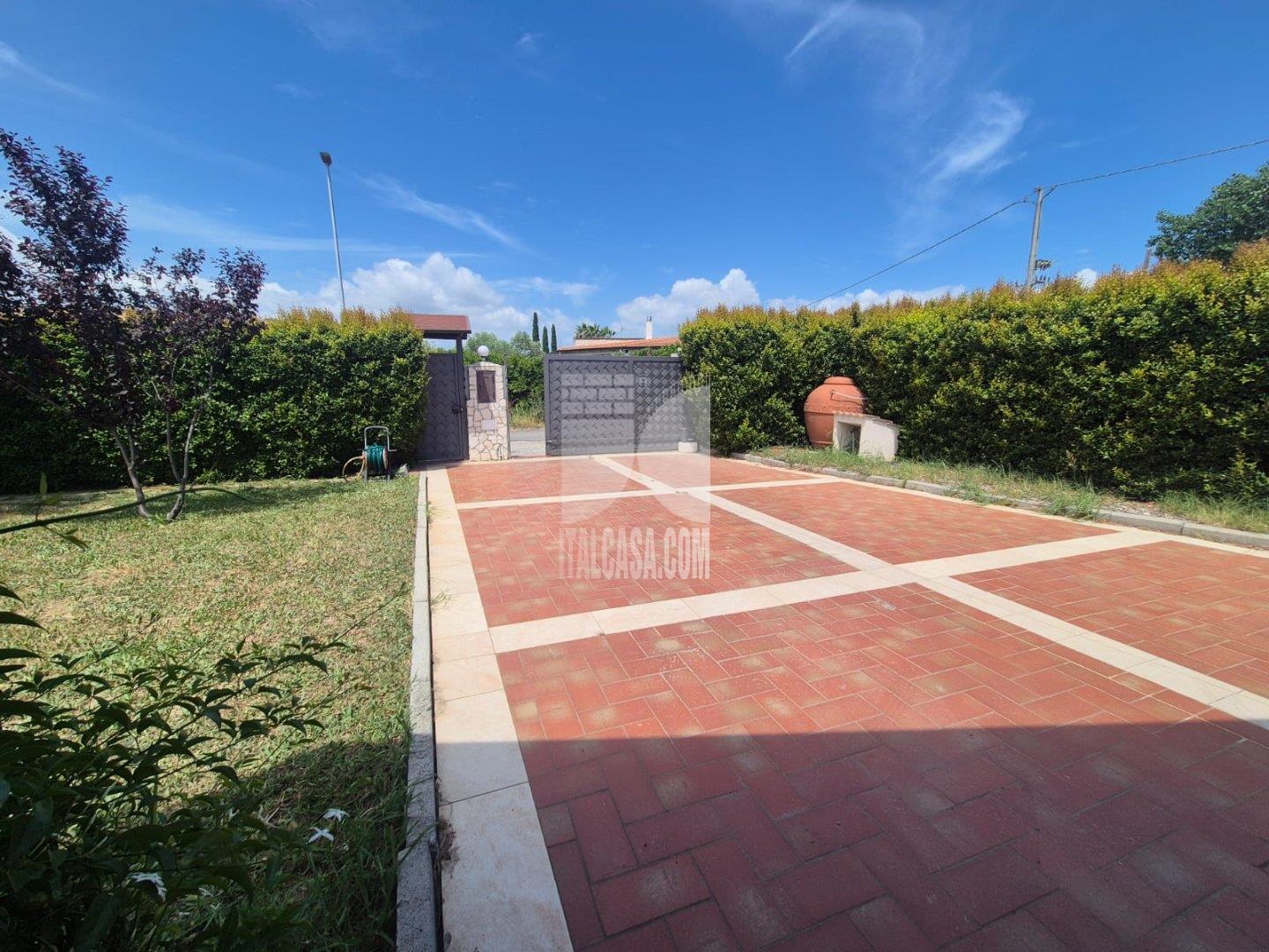 Villa Unifamiliare in vendita a Crotone
