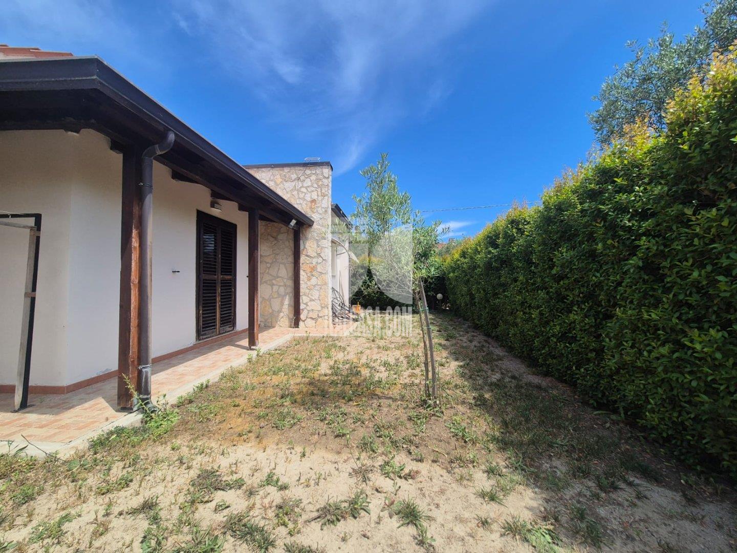 Villa Unifamiliare in vendita a Crotone