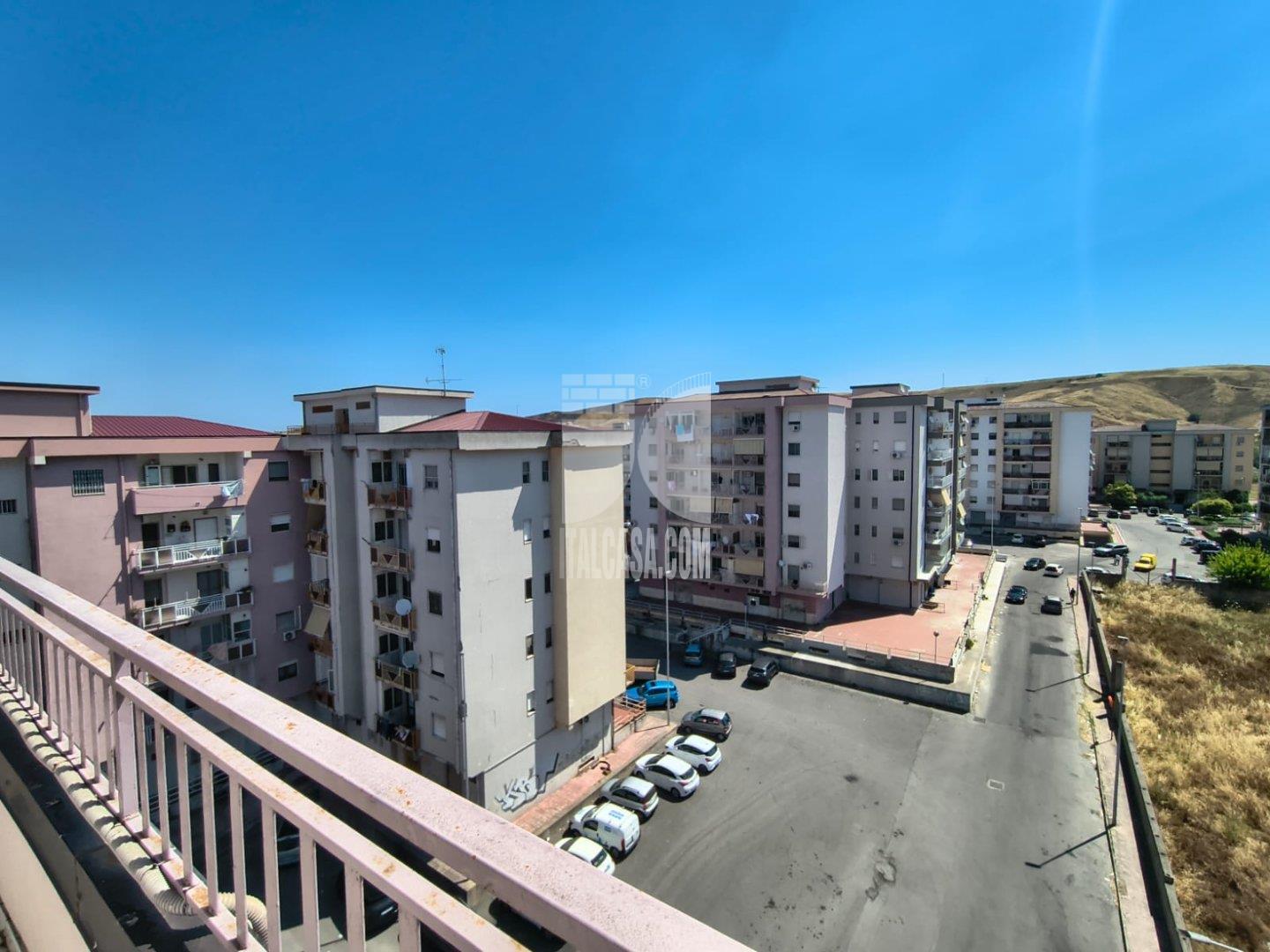 Appartamento in affitto a Crotone