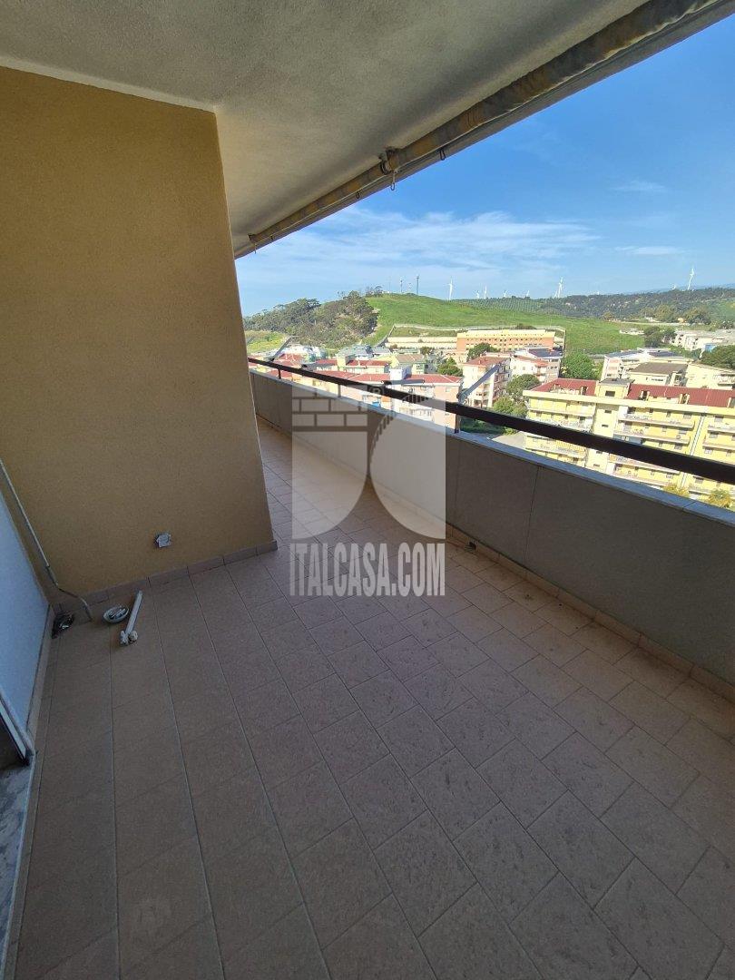 Appartamento in affitto a Crotone