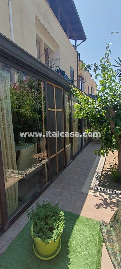 Villa a schiera di testa in vendita a Crotone