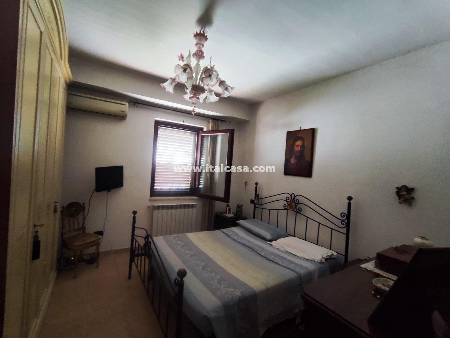 Villa a schiera di testa in vendita a Crotone