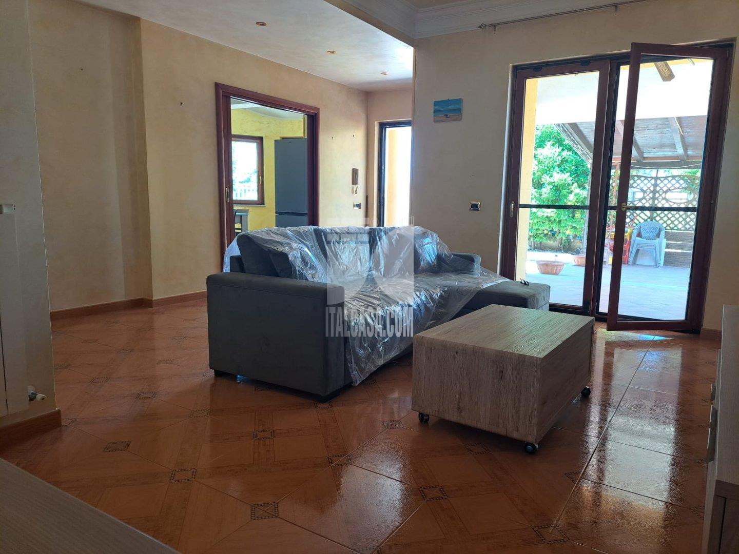 Villa Bifamiliare in vendita a Crotone