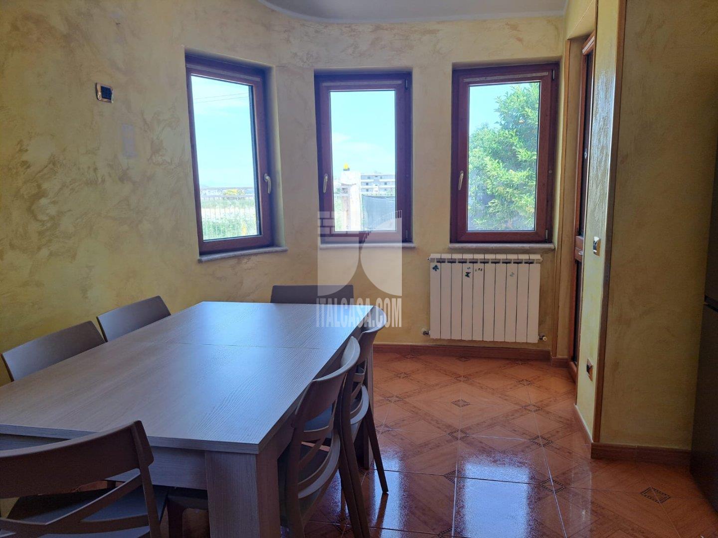 Villa Bifamiliare in vendita a Crotone