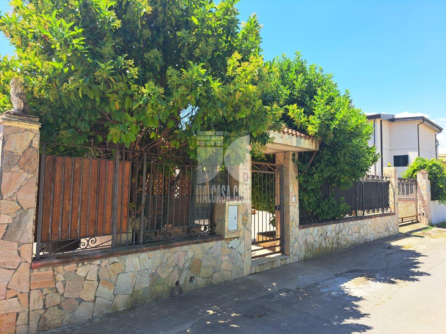 Villa Bifamiliare in vendita a Crotone