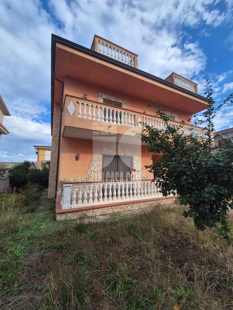Villa Unifamiliare in vendita a Crotone