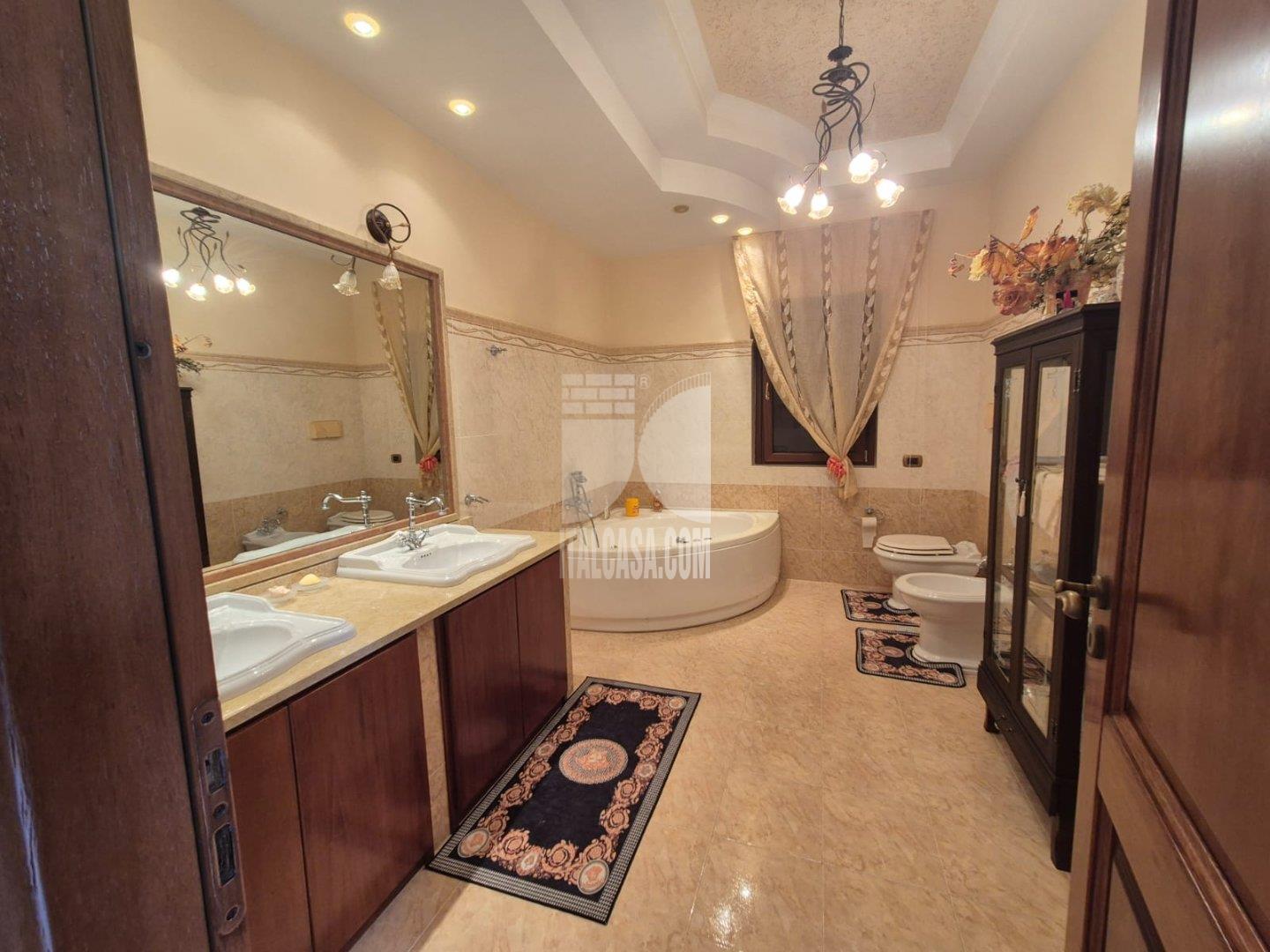 Villa Unifamiliare in vendita a Crotone