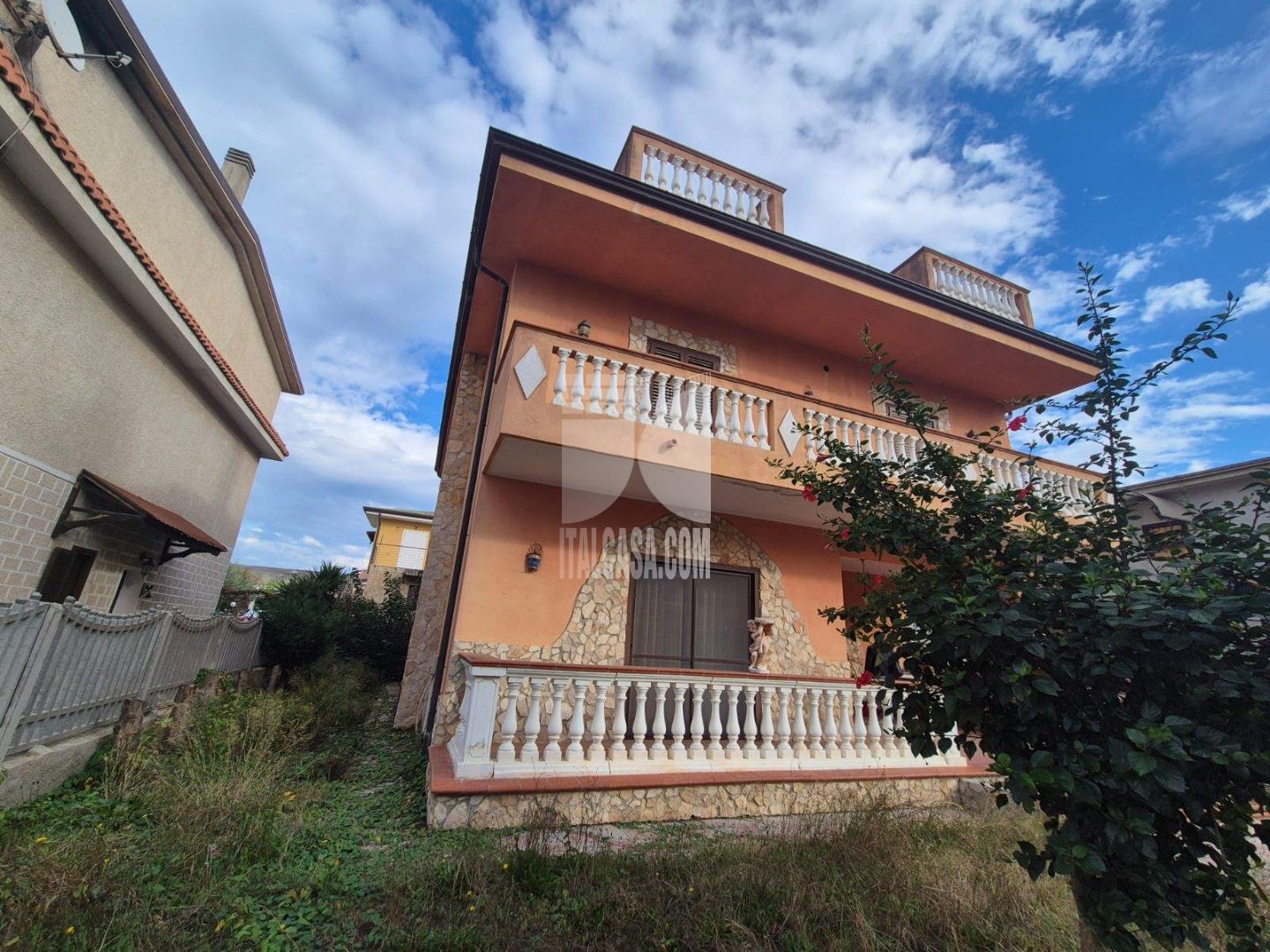 Villa Unifamiliare in vendita a Crotone